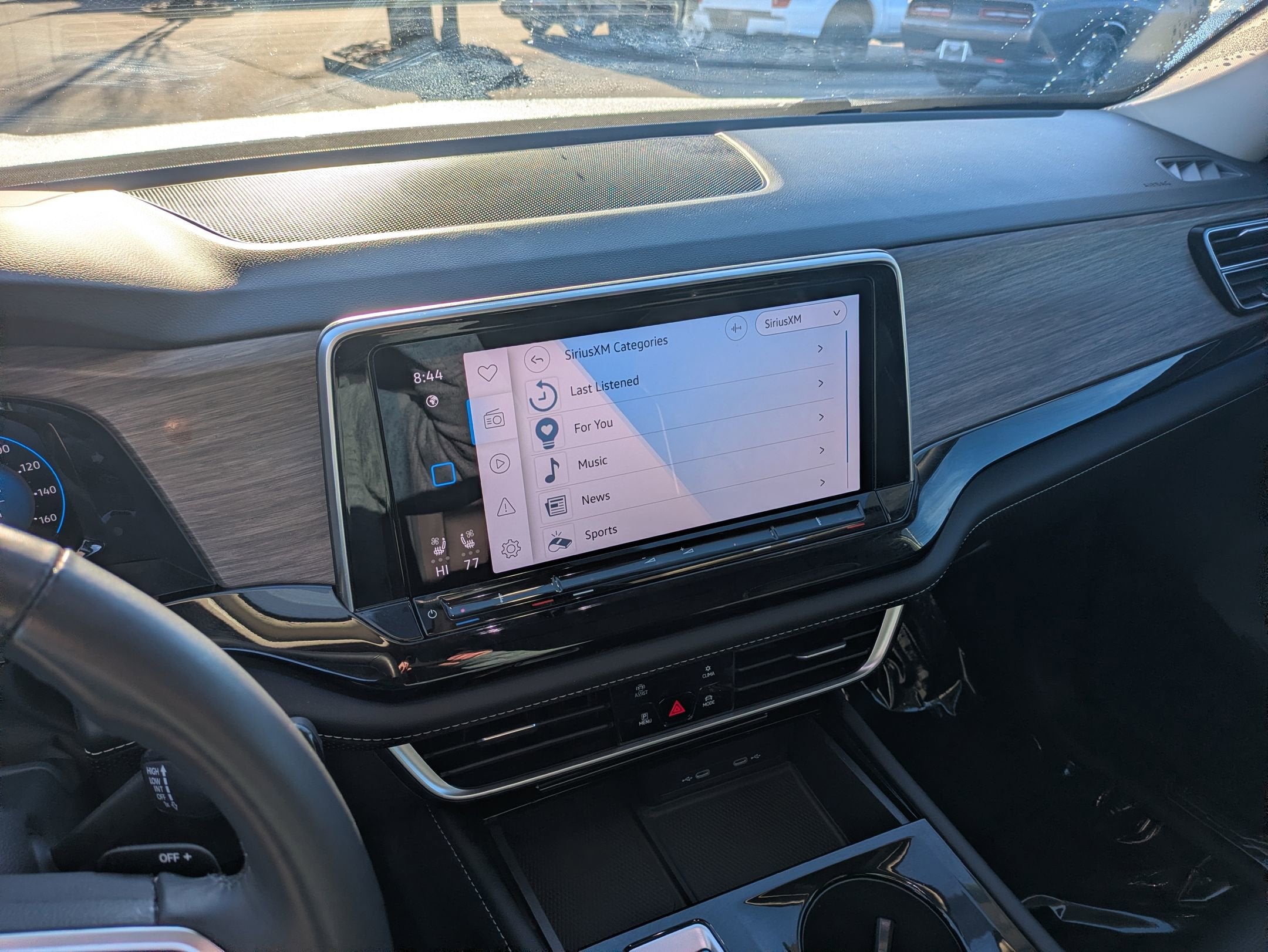 2024 Volkswagen Atlas 2.0T SEL Premium R-Line