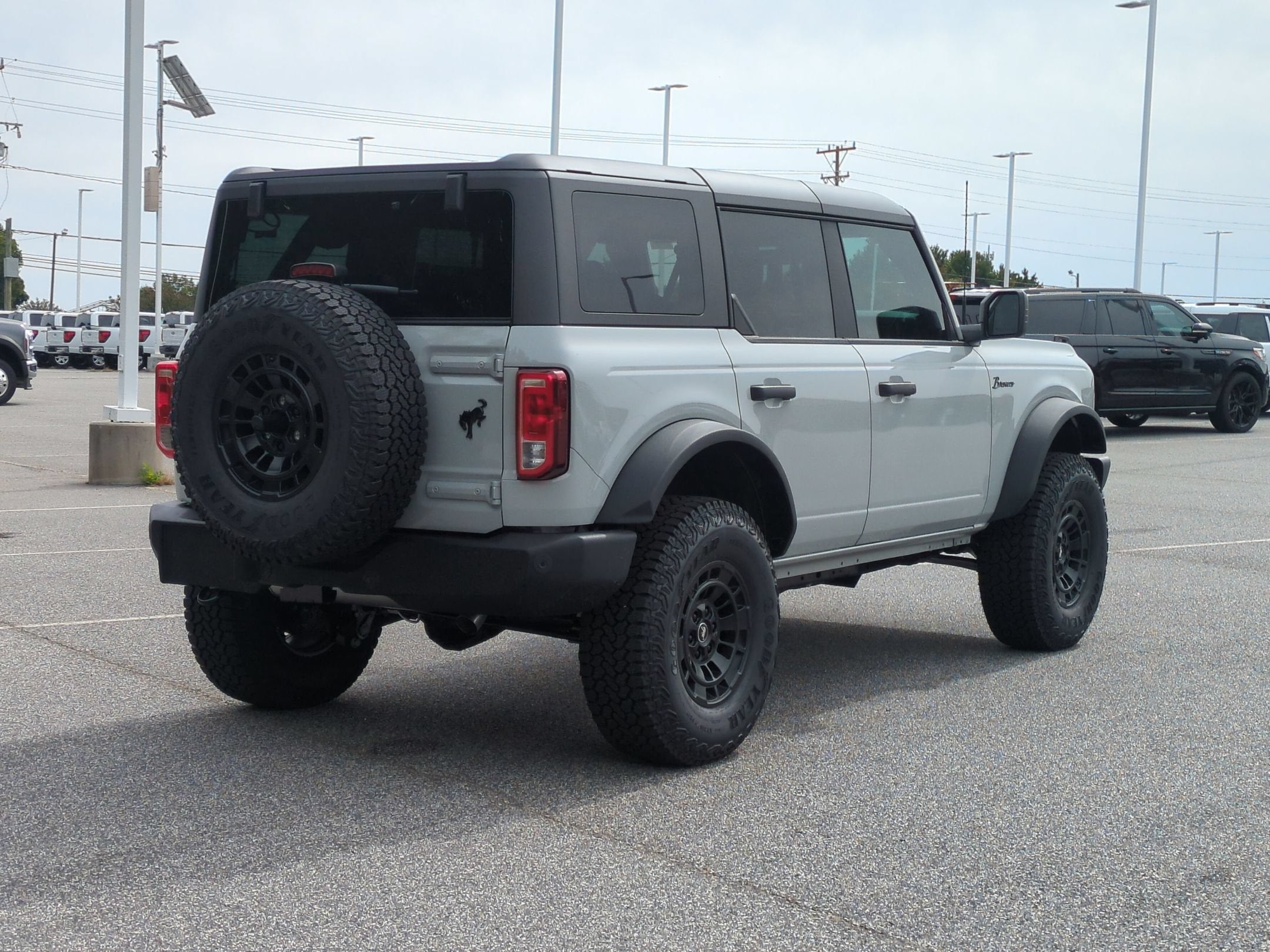 2026 Ford Bronco Big Bend Custom Garage