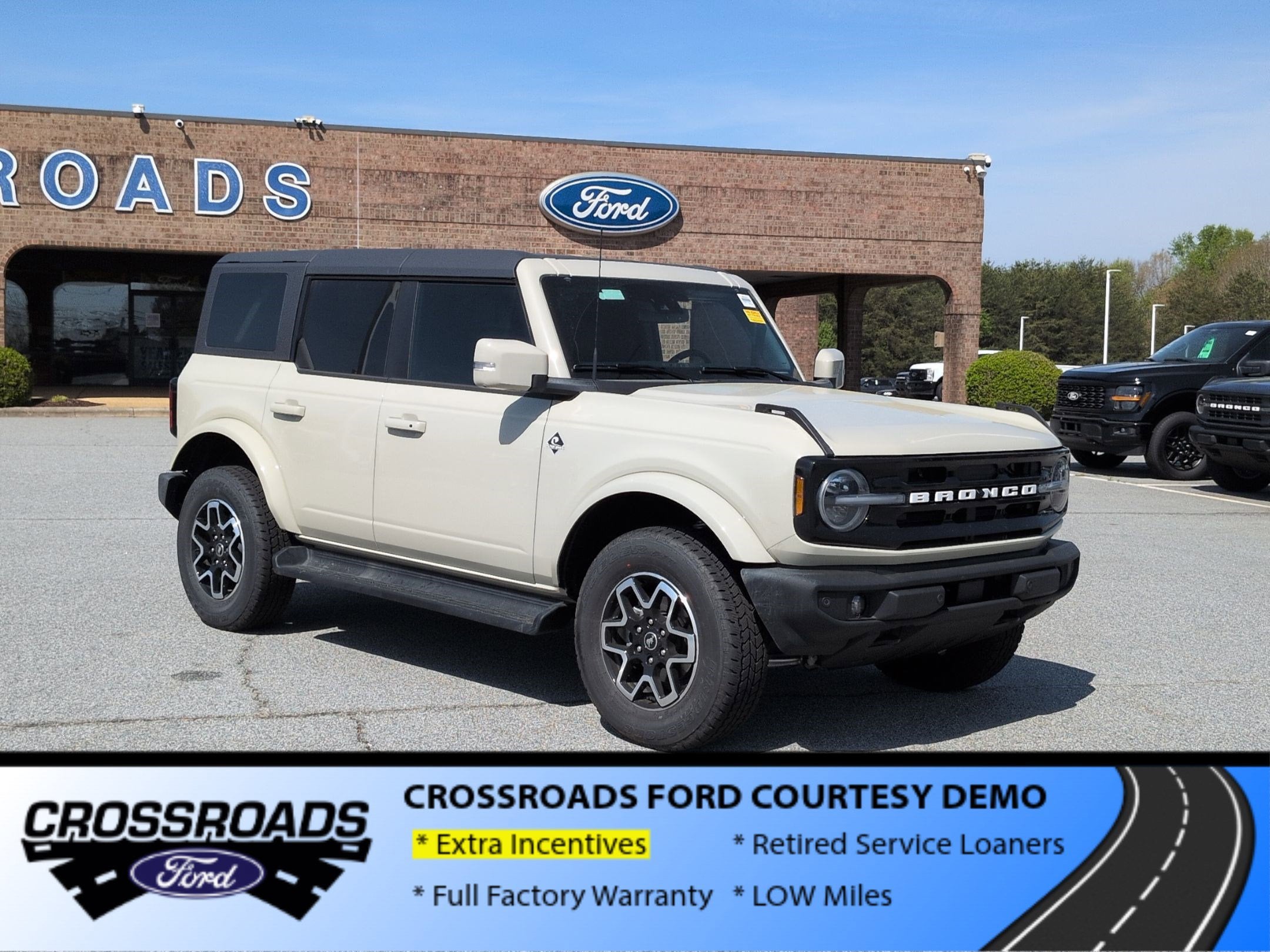 2025 Ford Bronco Outer Banks - Crossroads Courtesy Demo