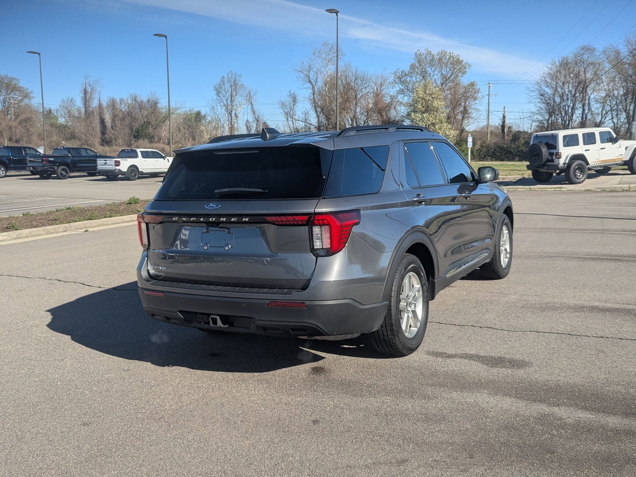 2025 Ford Explorer Active