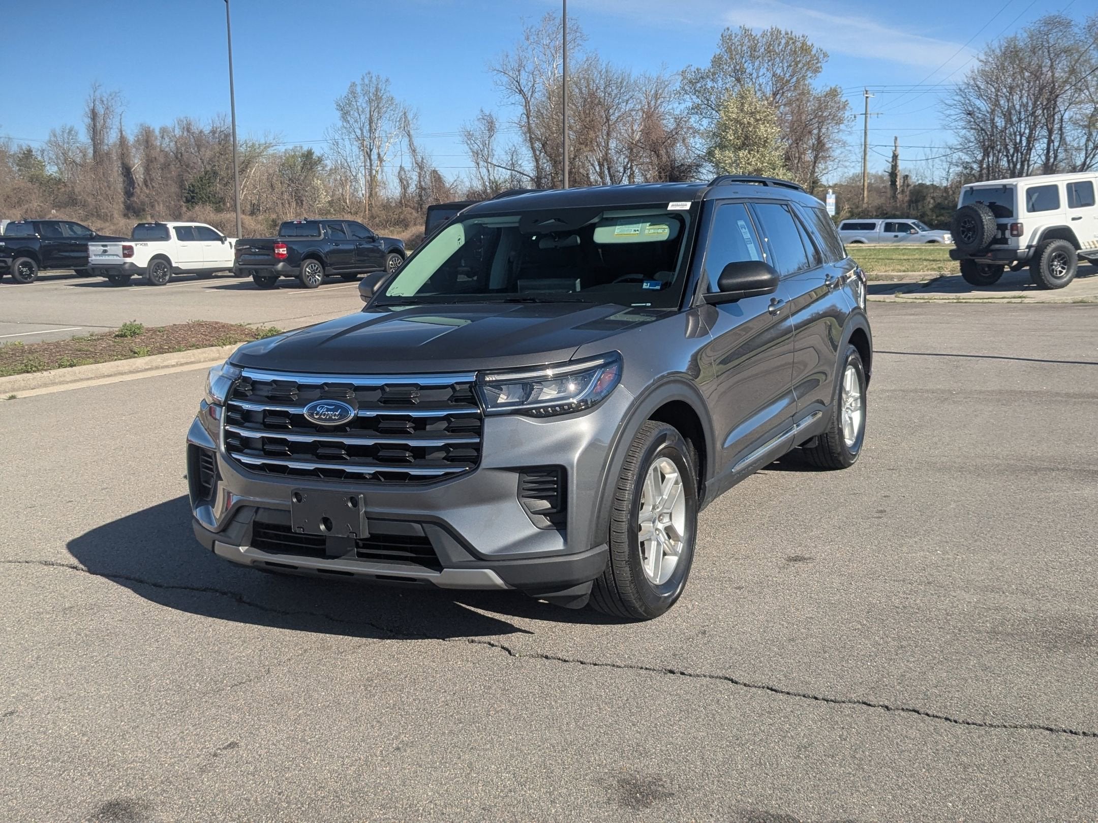 2025 Ford Explorer Active