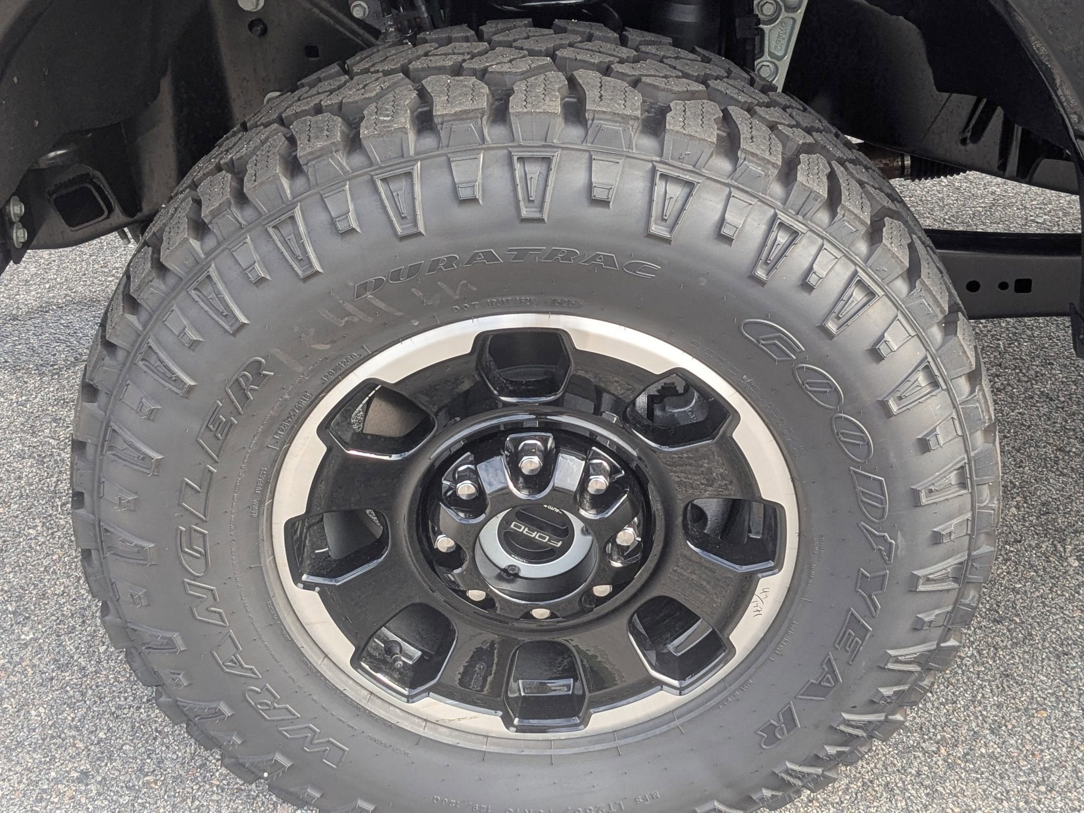 2025 Ford Super Duty F-350 SRW LARIAT