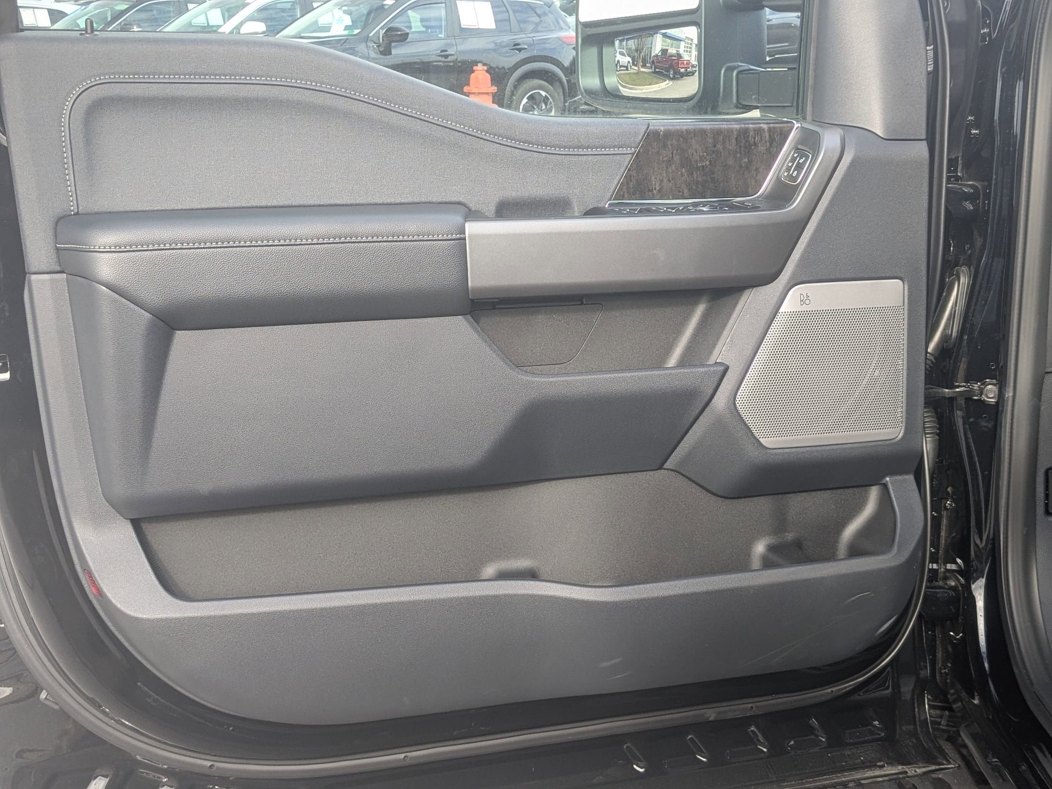 2025 Ford Super Duty F-350 SRW LARIAT