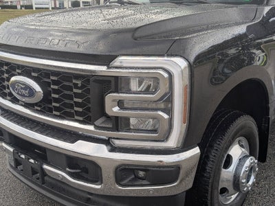 2024 Ford Super Duty F-350 DRW LARIAT