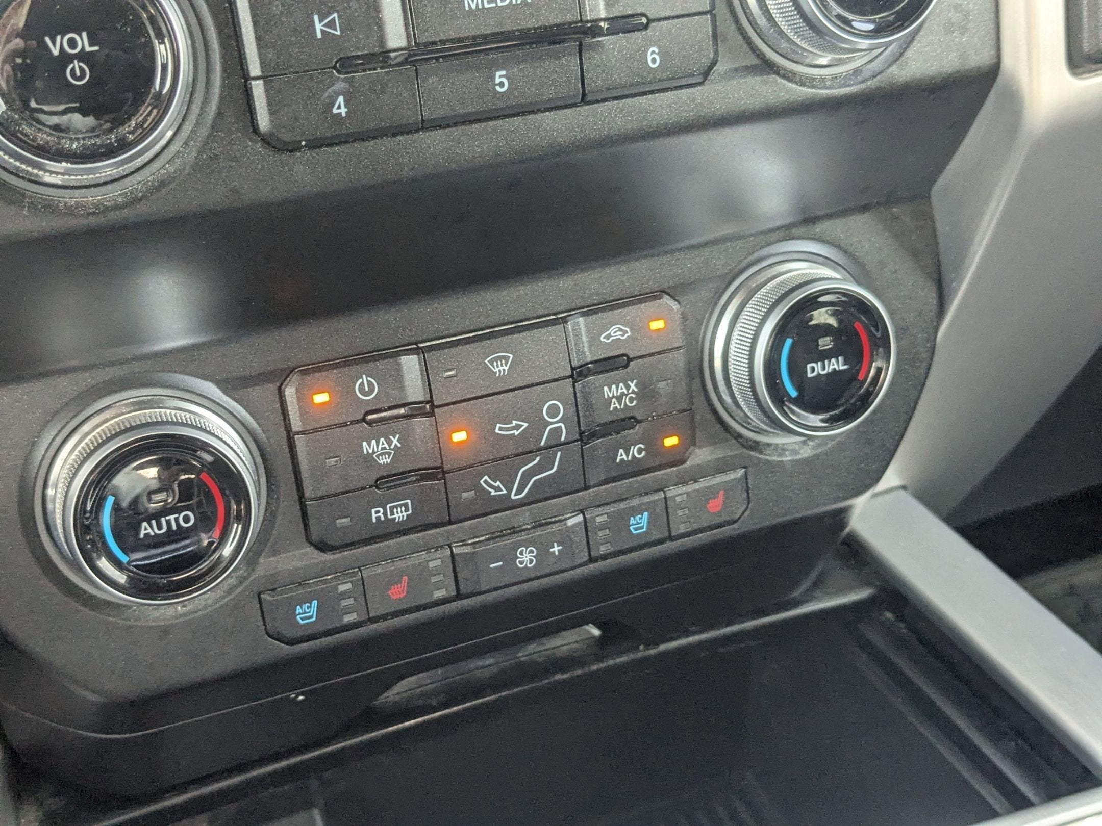 2019 Ford Super Duty F-450 DRW Platinum