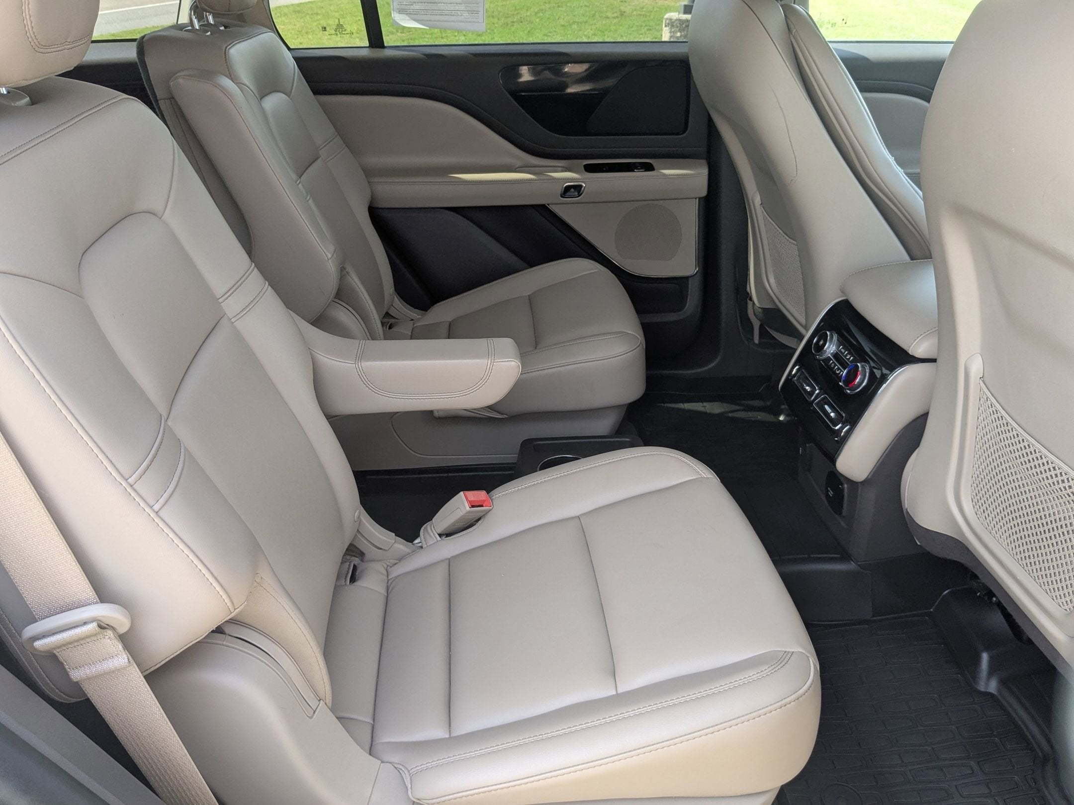 2023 Lincoln Aviator Standard