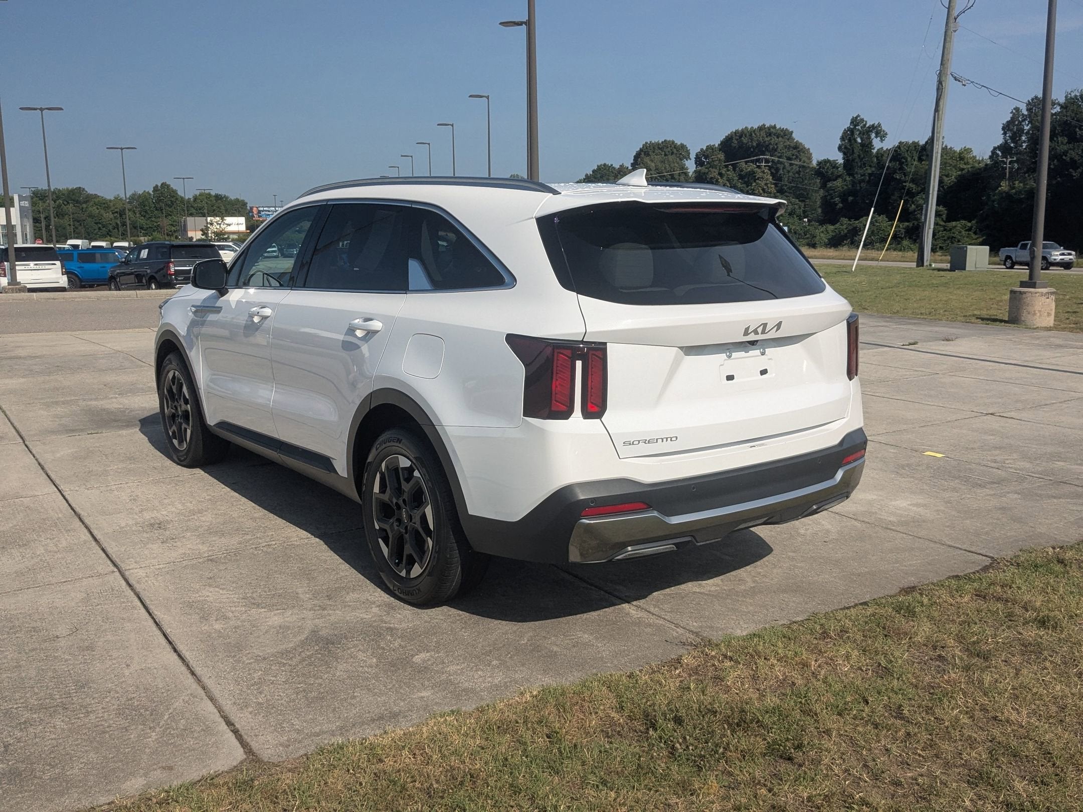 2024 Kia Sorento S