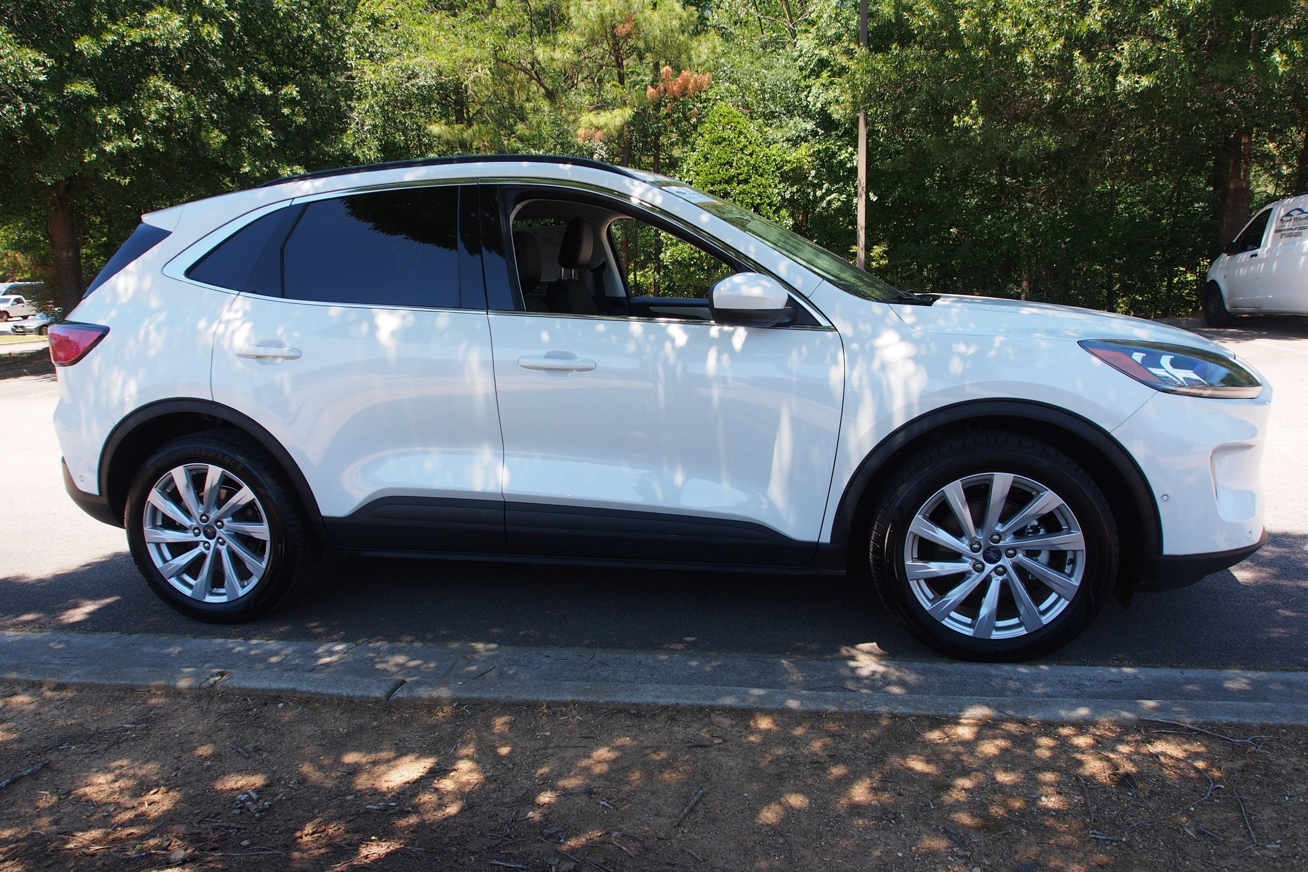 2022 Ford Escape Titanium Hybrid