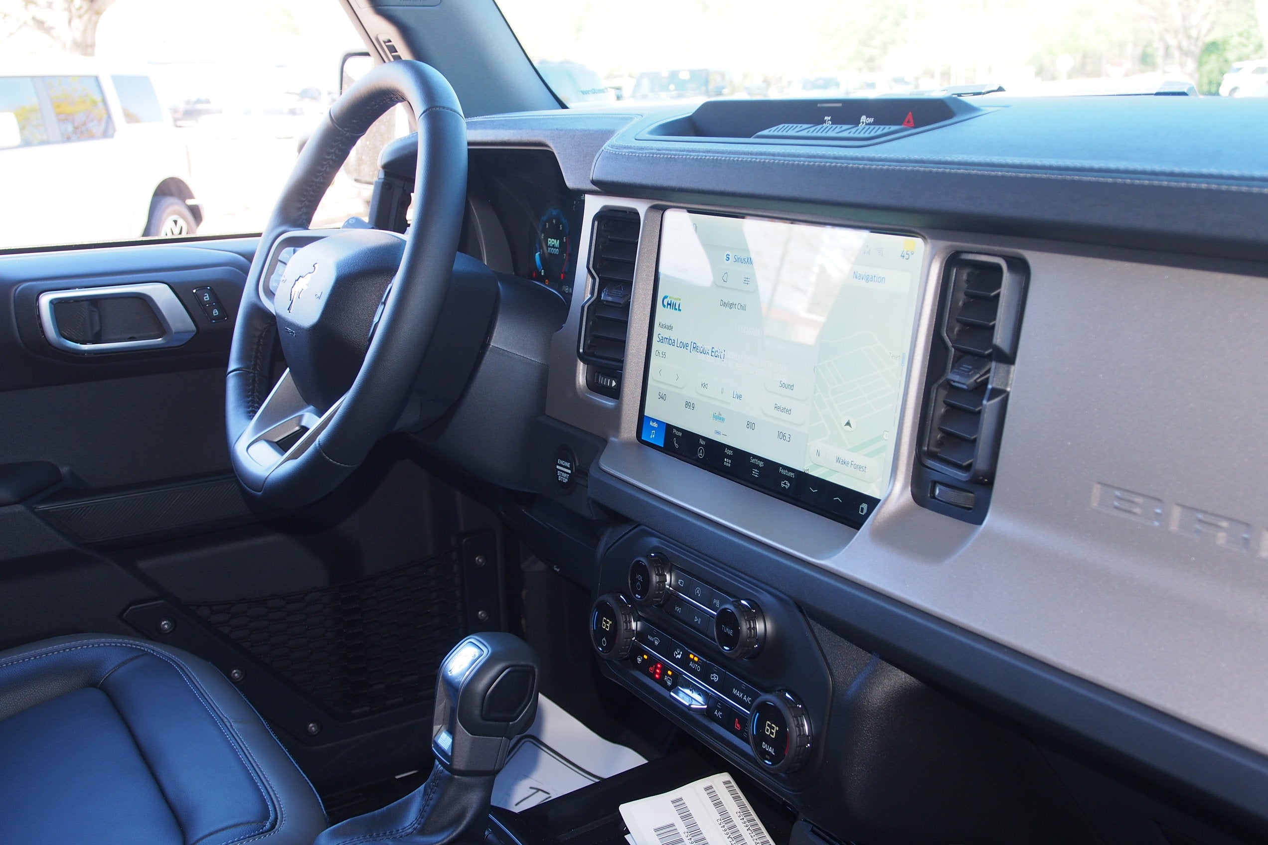 2026 Ford Bronco Outer Banks - Crossroads Courtesy Demo