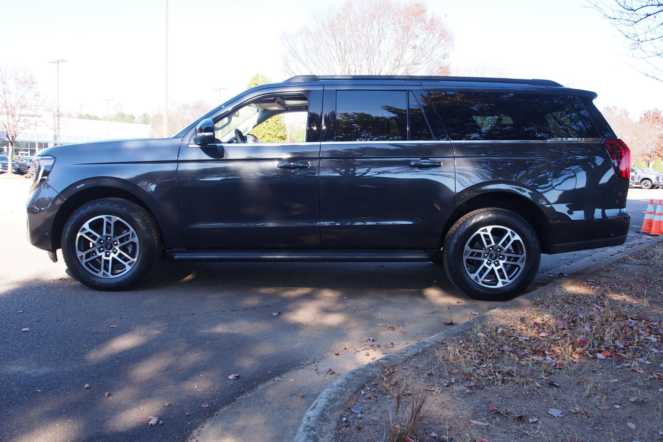 2025 Ford Expedition Max Active