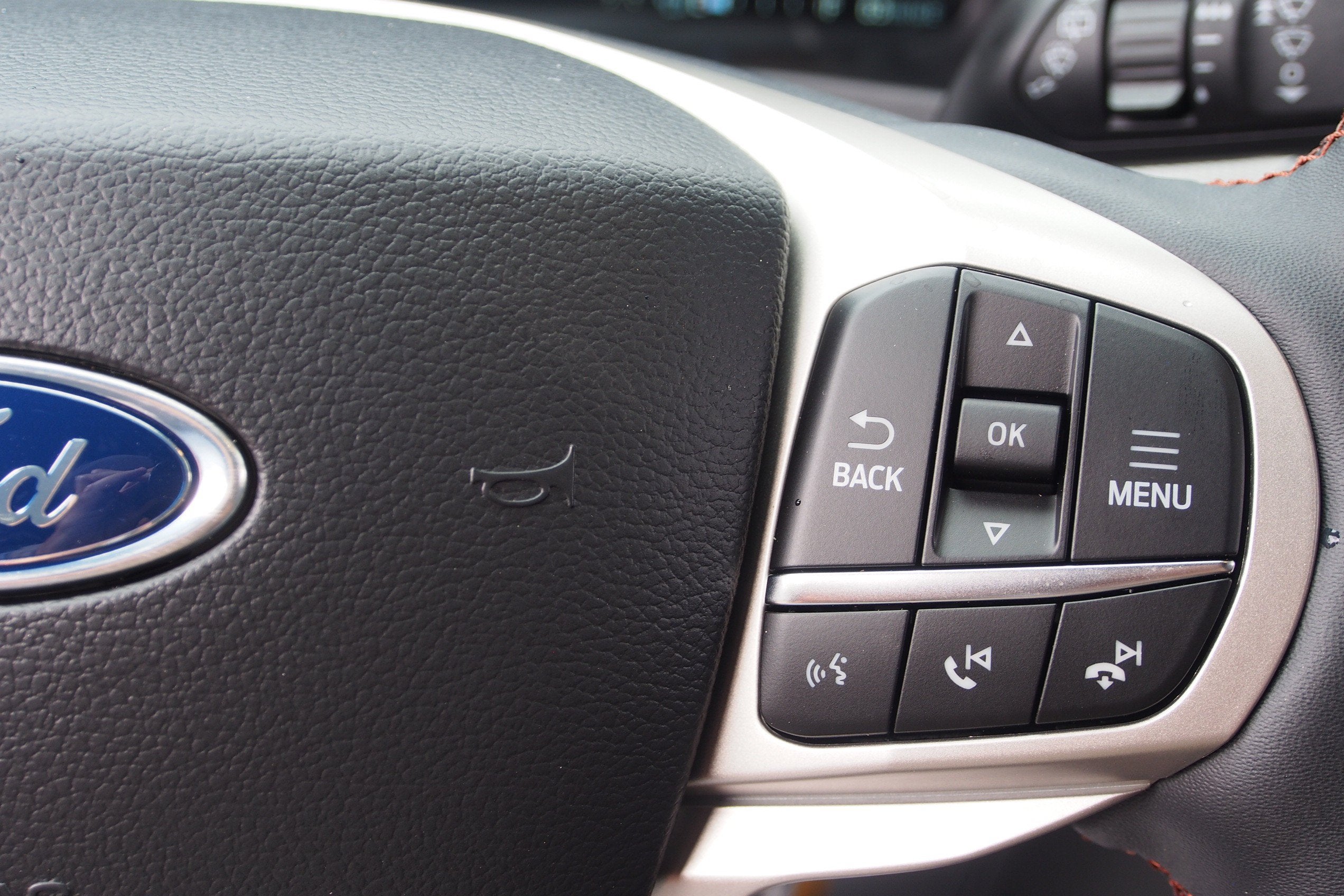 2027 Ford Explorer Active w/200A Pkg