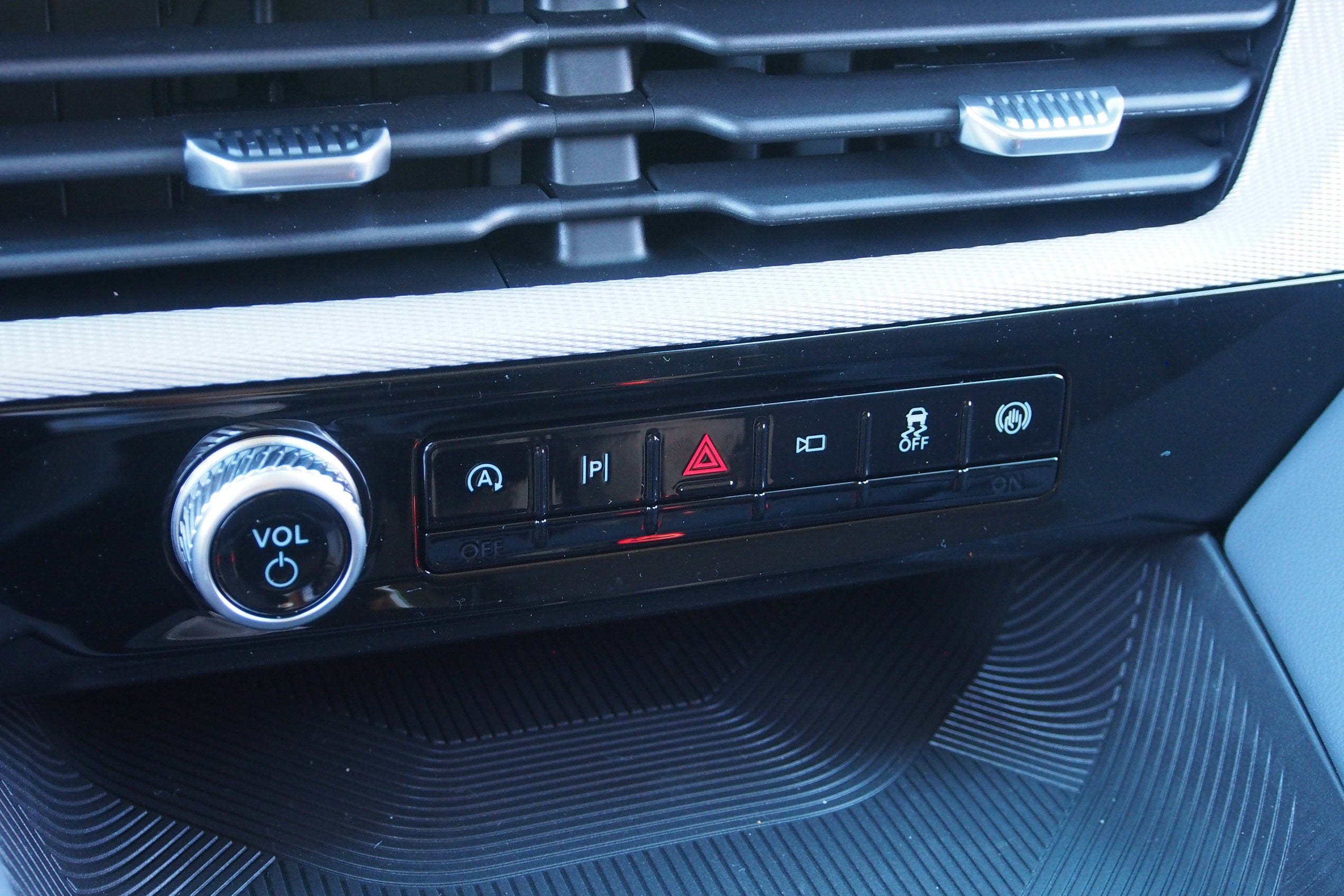 2026 Ford Explorer Active - Crossroads Courtesy Demo