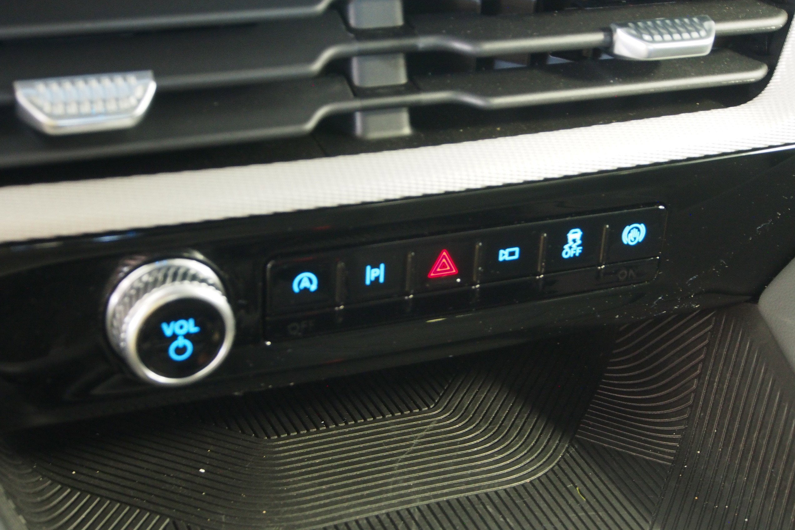 2026 Ford Explorer Active - Crossroads Courtesy Demo