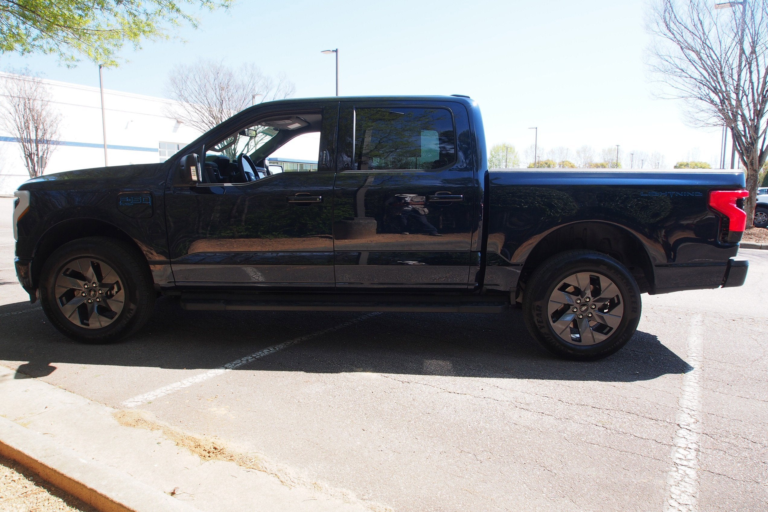 2024 Ford F-150 Lightning Flash