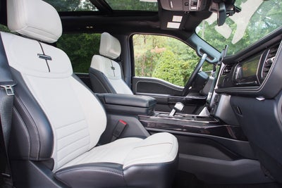 2025 Ford F-150 Lightning Platinum