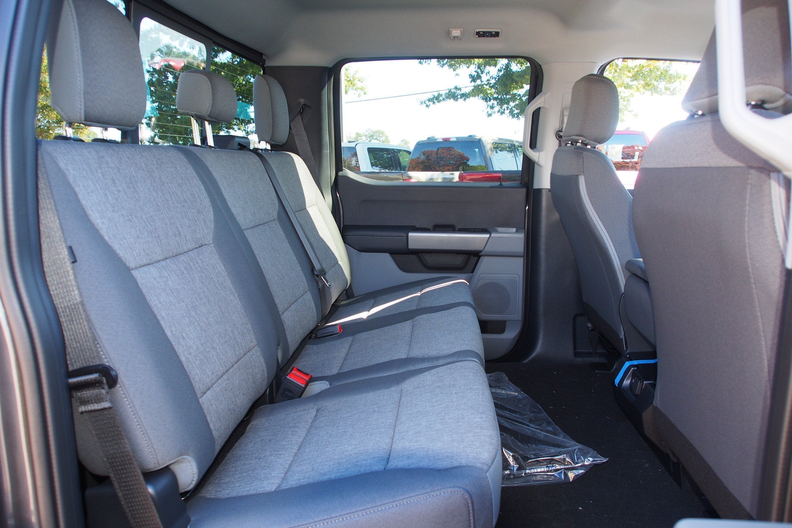 2027 Ford Super Duty F-250 SRW LARIAT