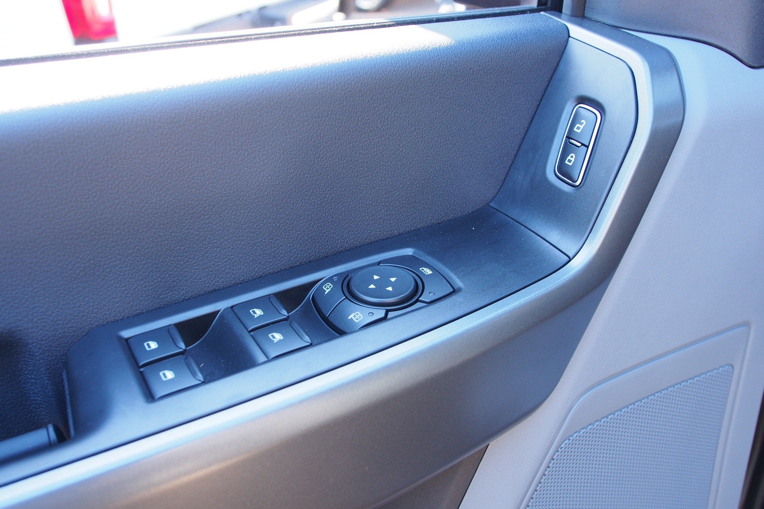 2027 Ford Super Duty F-250 SRW LARIAT