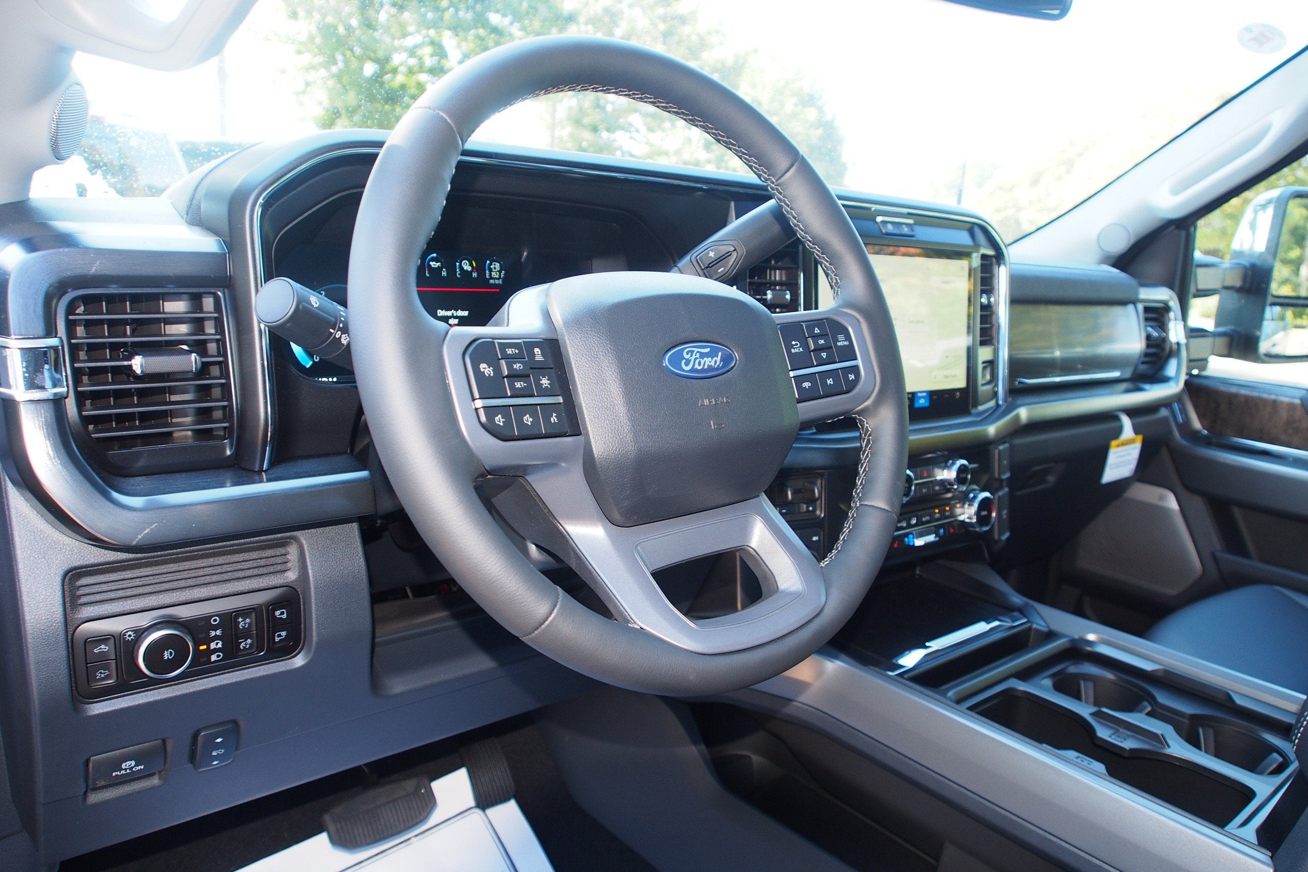 2027 Ford Super Duty F-250 SRW LARIAT
