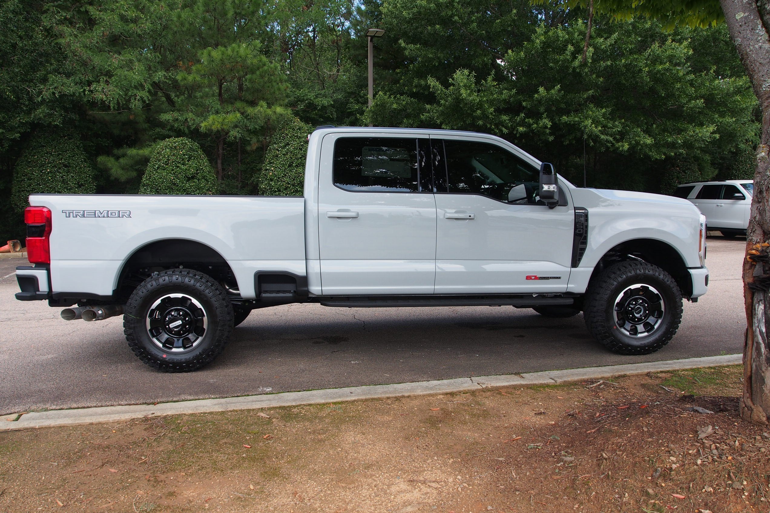 2025 Ford Super Duty F-350 SRW LARIAT