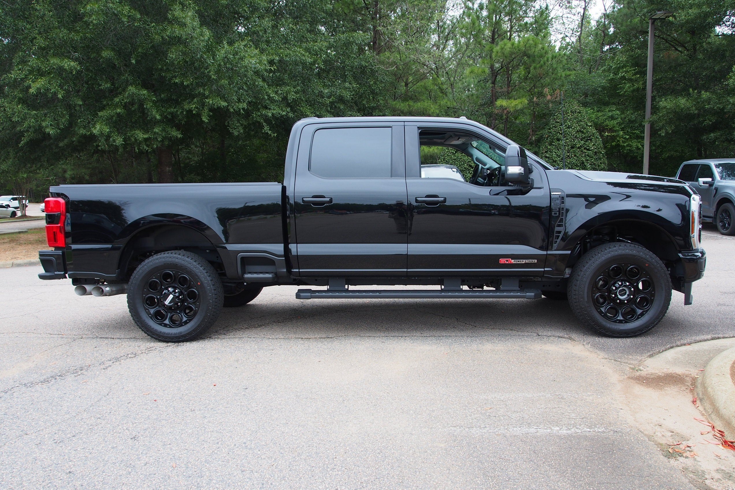2025 Ford Super Duty F-350 SRW LARIAT