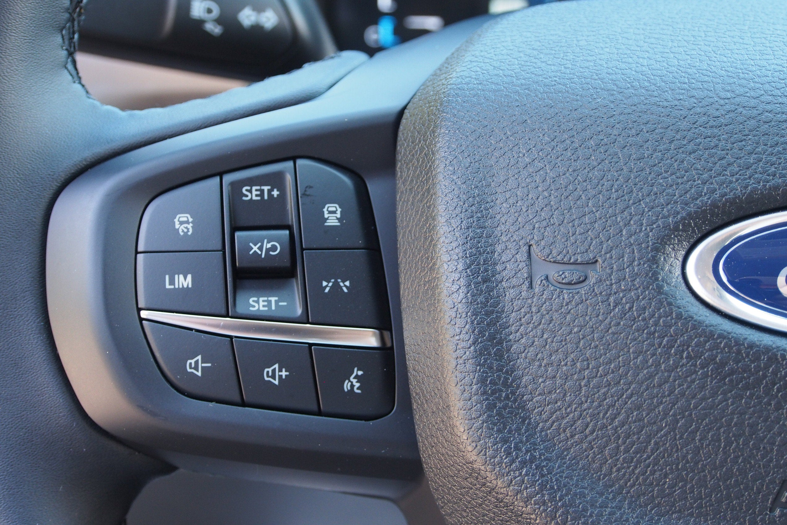 2025 Ford Ranger XLT - Crossroads Courtesy Demo