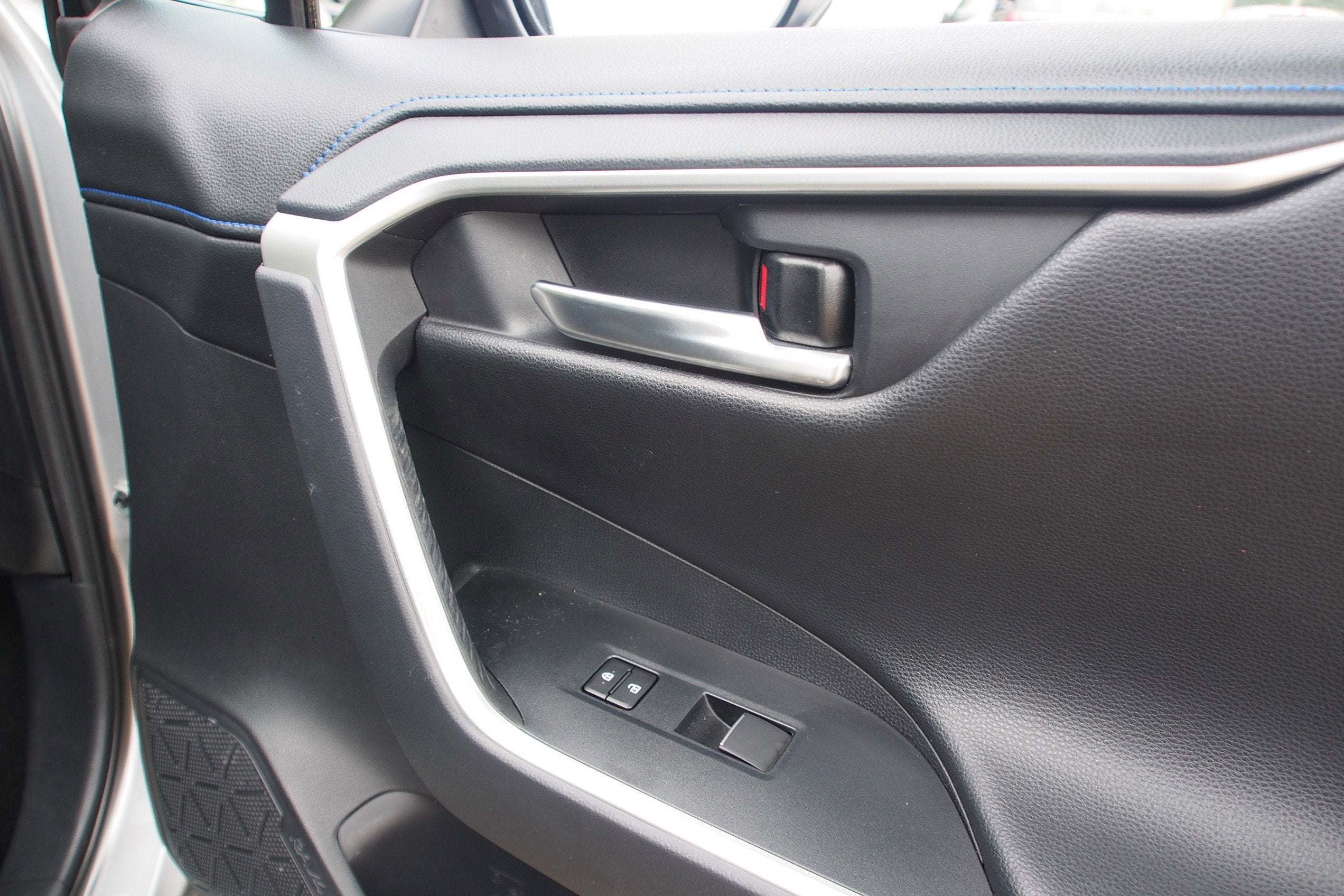 2019 Toyota RAV4 Hybrid XSE