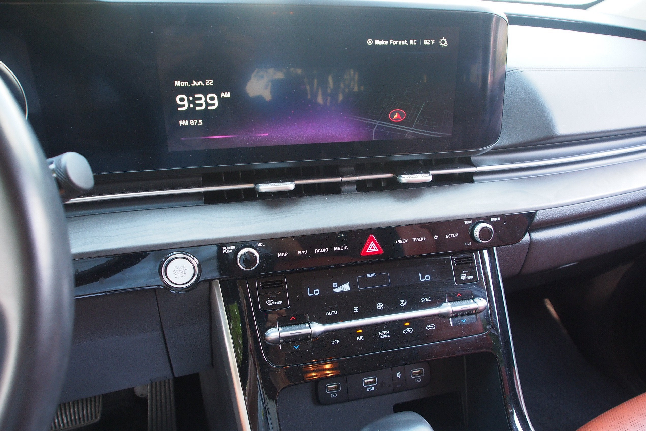 2024 Kia Carnival SX
