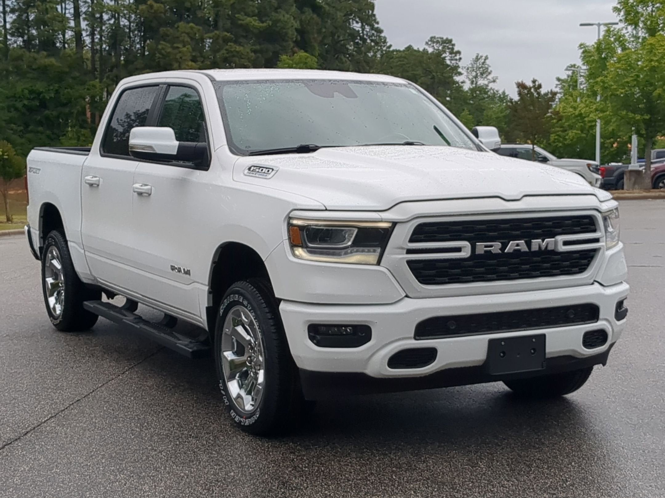 2022 RAM 1500 Big Horn/Lone Star 4x4 Crew Cab 5'7's photo