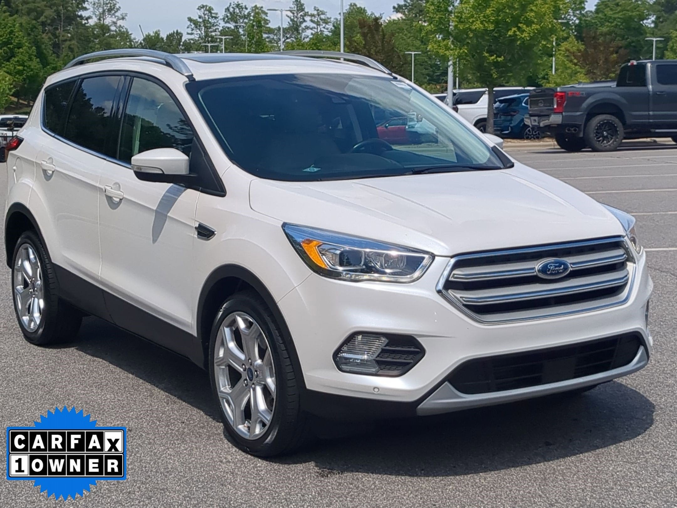 2019 Ford Escape Titanium's photo
