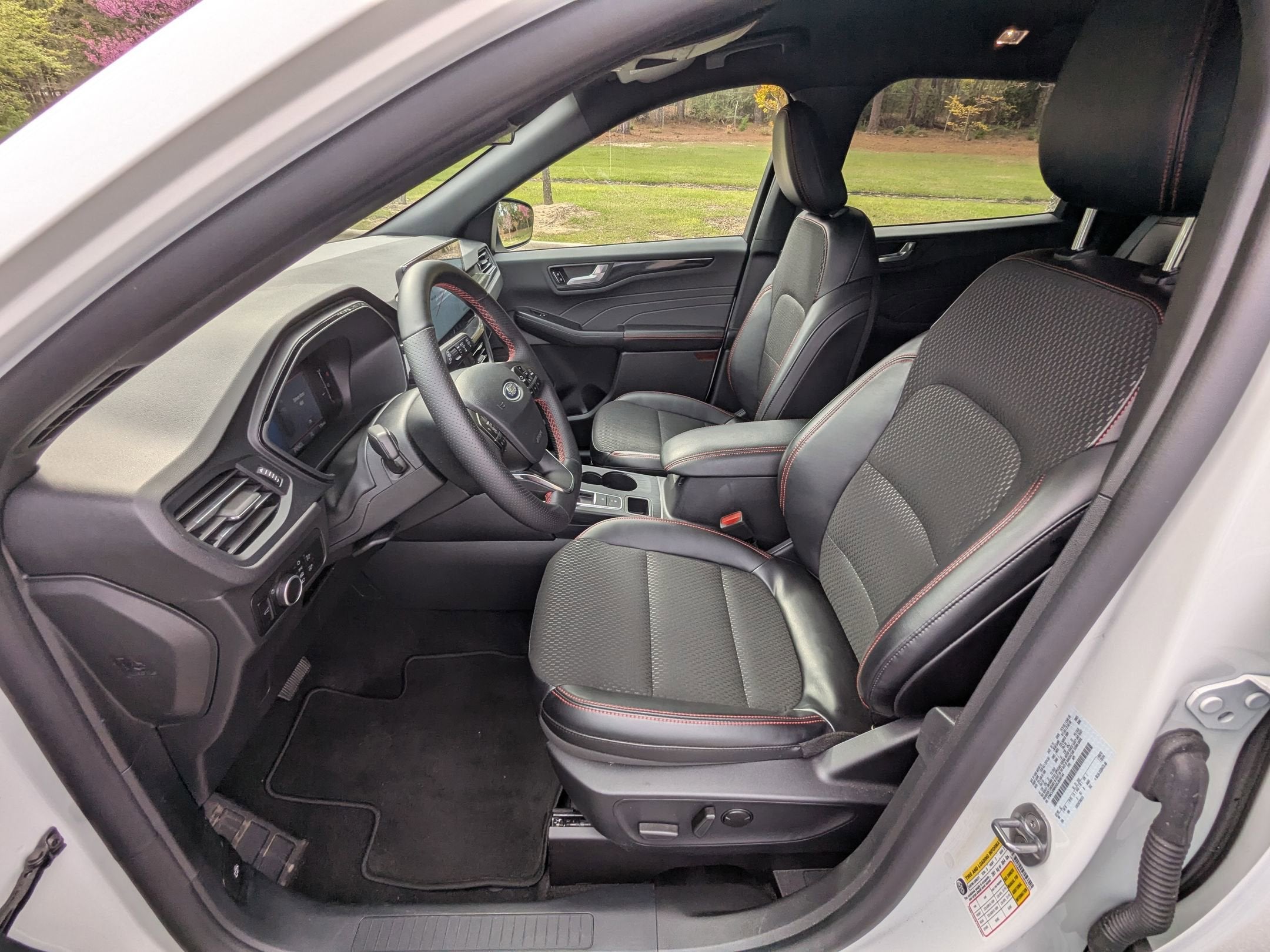2025 Ford Escape ST-Line - Crossroads Courtesy Demo