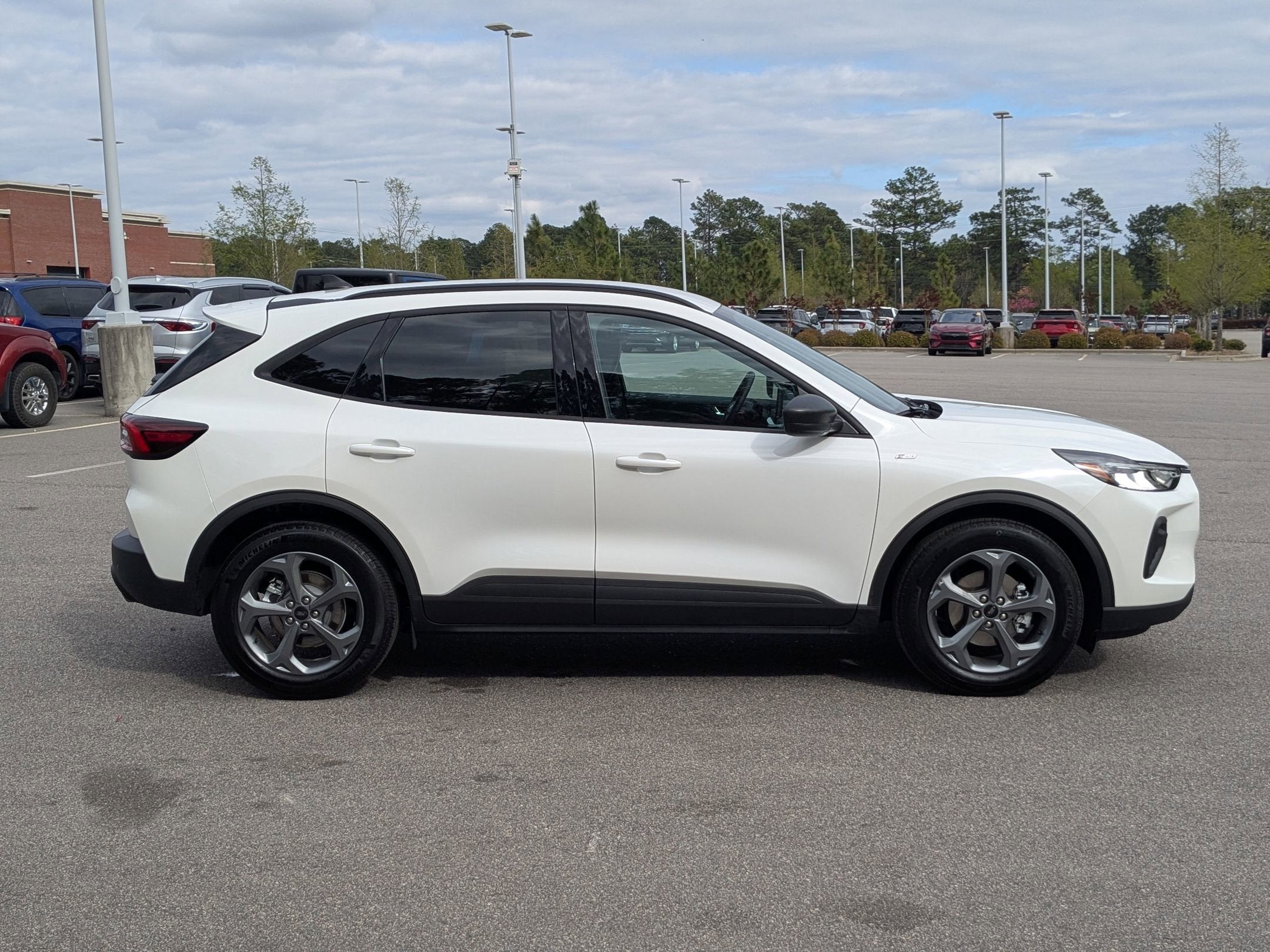 2025 Ford Escape ST-Line - Crossroads Courtesy Demo