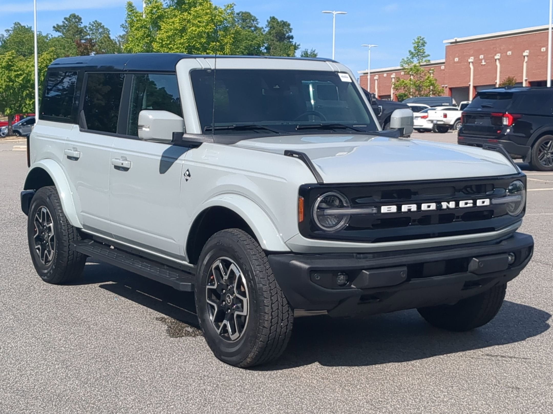2024 Ford Bronco Outer Banks 4x4's photo