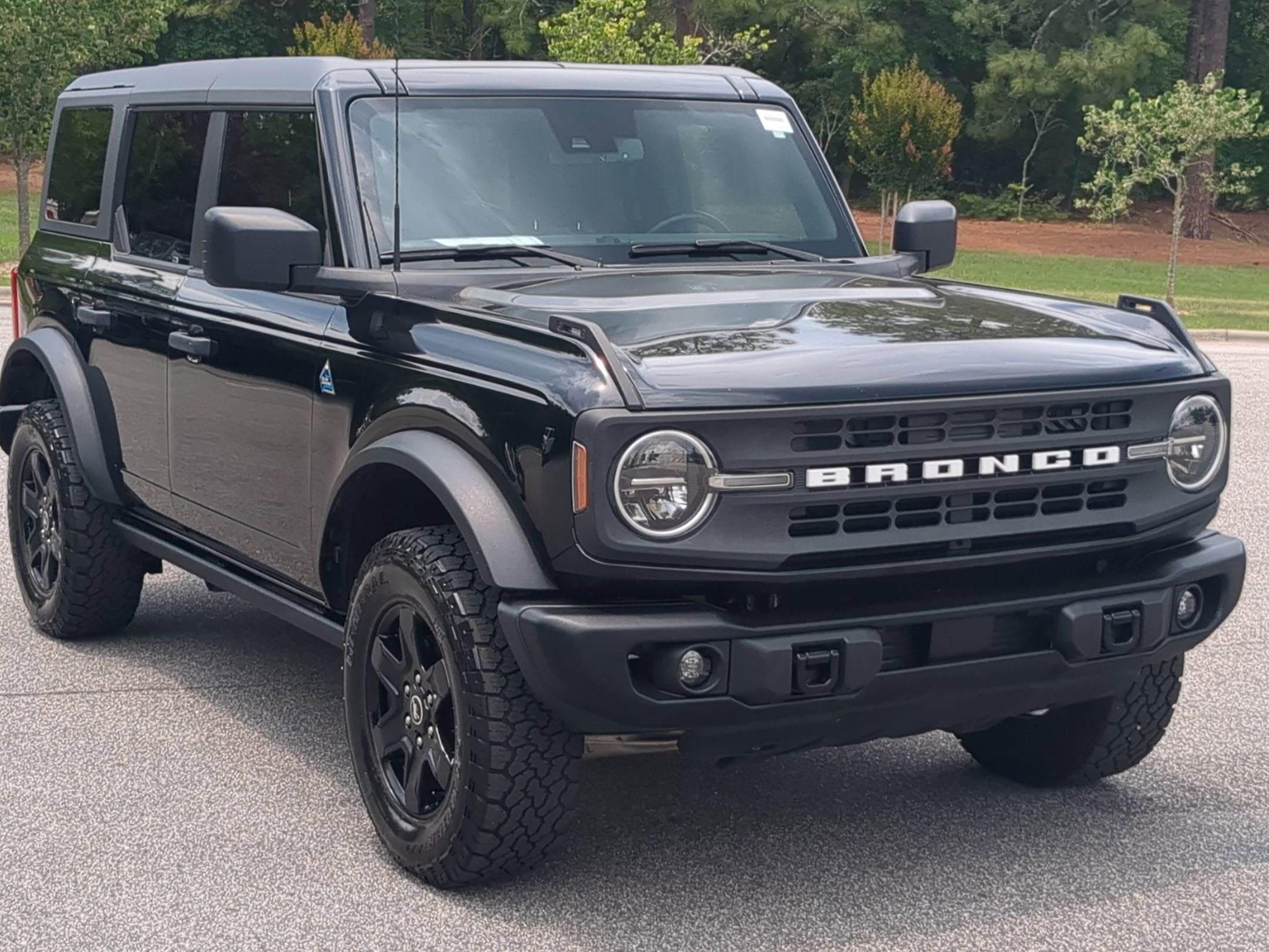 2024 Ford Bronco Black Diamond Mid (322A) 4x4's photo