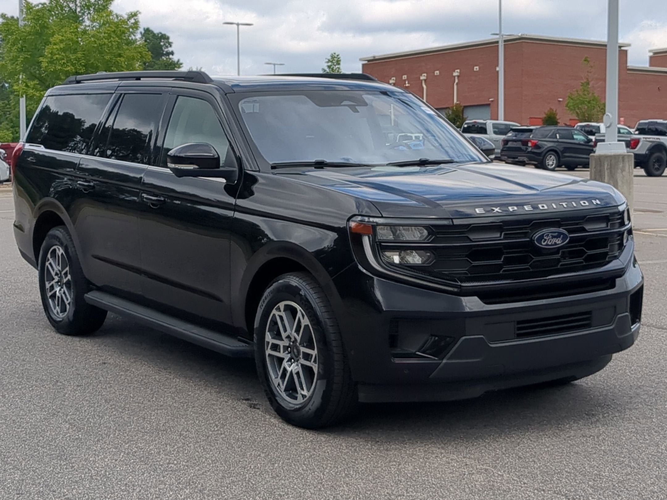 2025 Ford Expedition Max Active