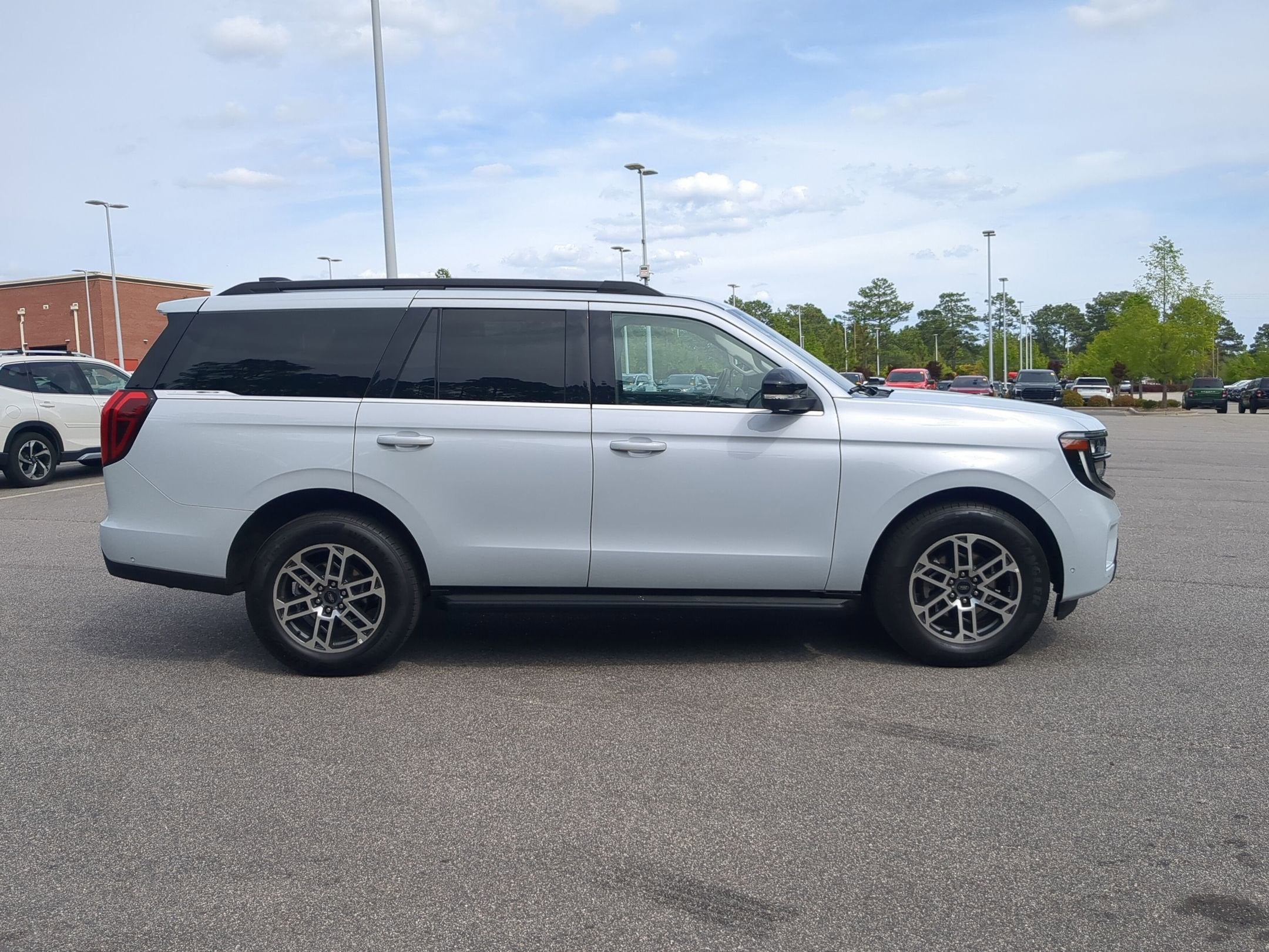 2025 Ford Expedition Active