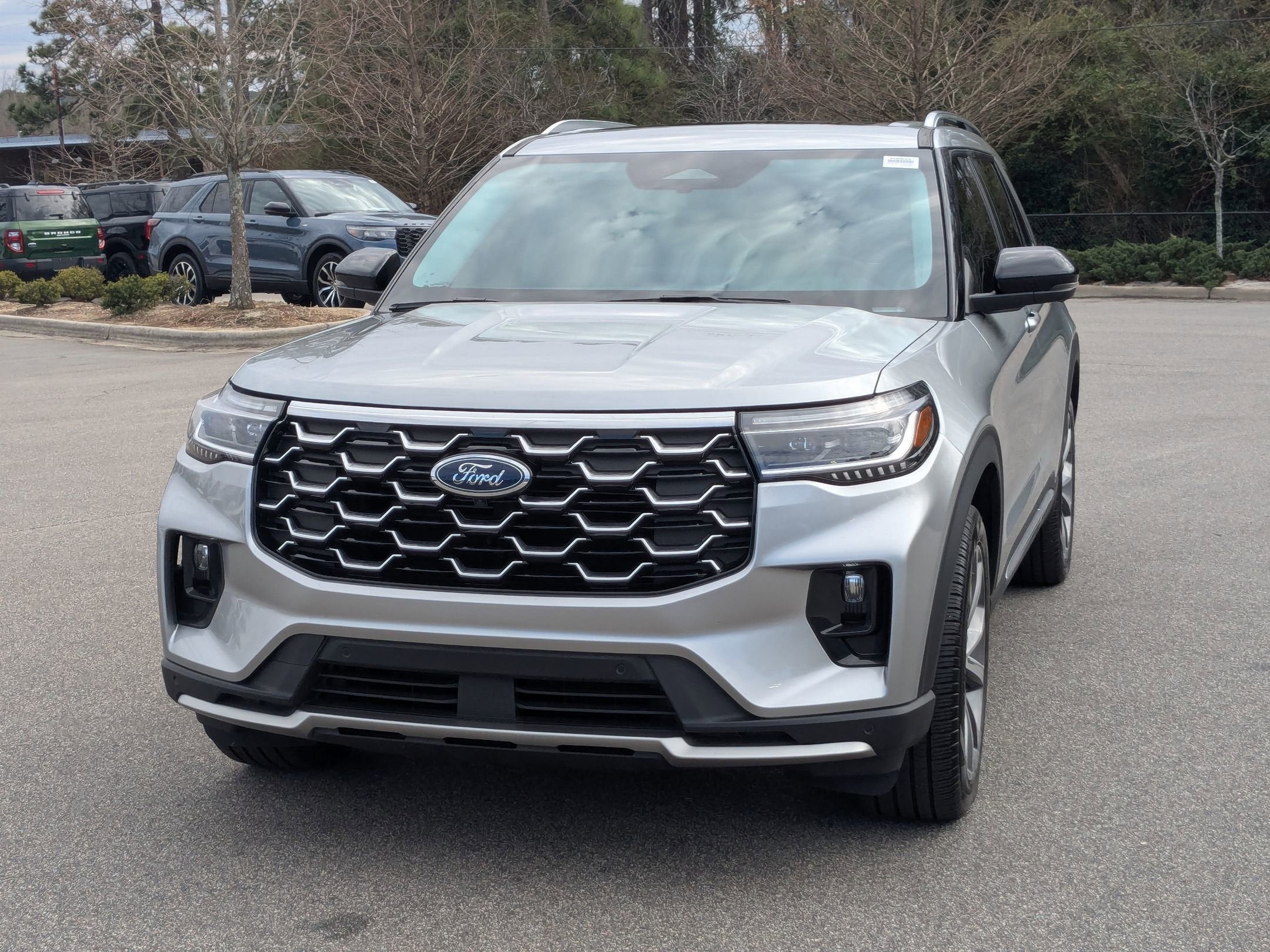 2025 Ford Explorer Platinum