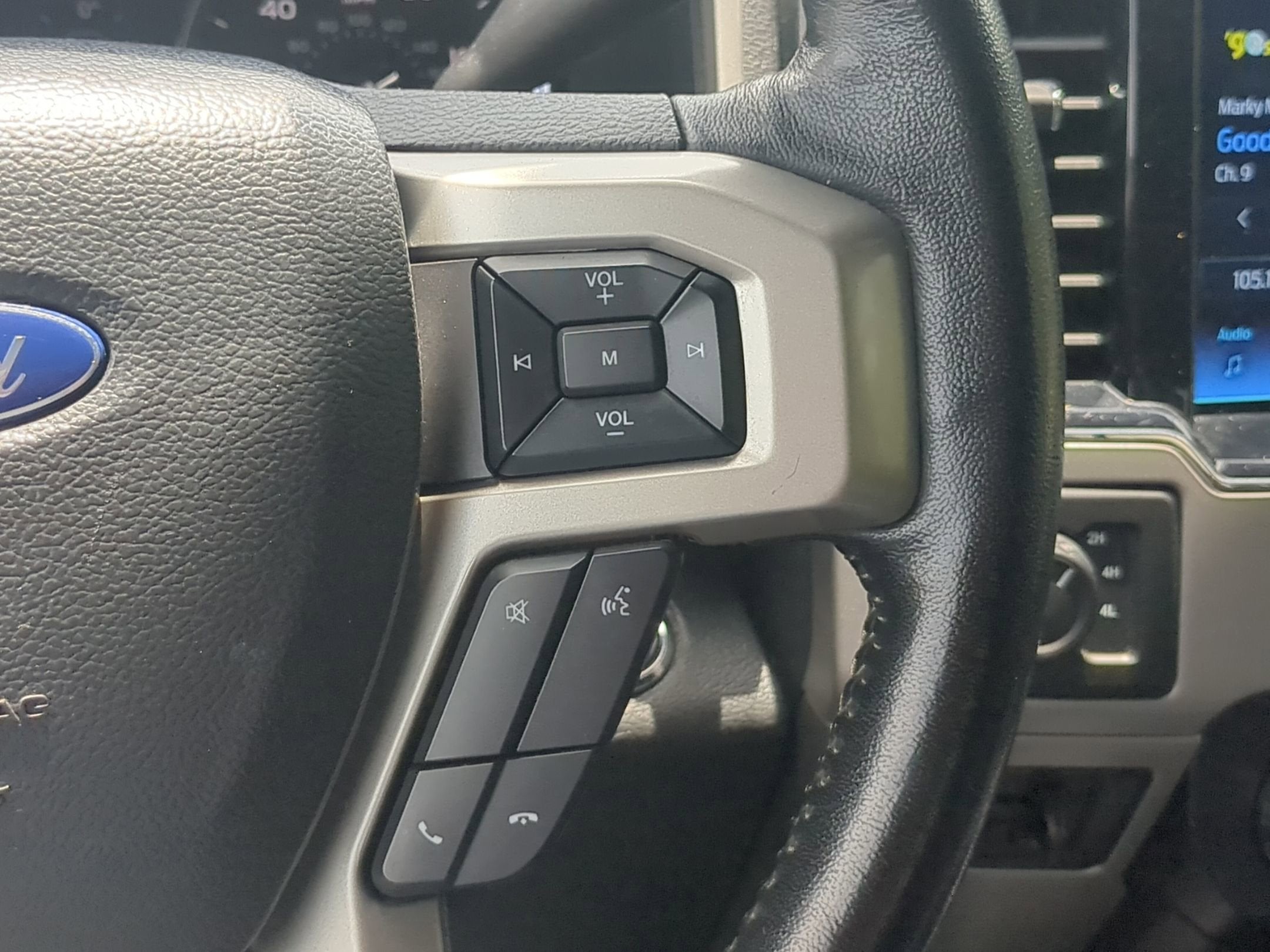 2022 Ford Super Duty F-350 SRW LARIAT