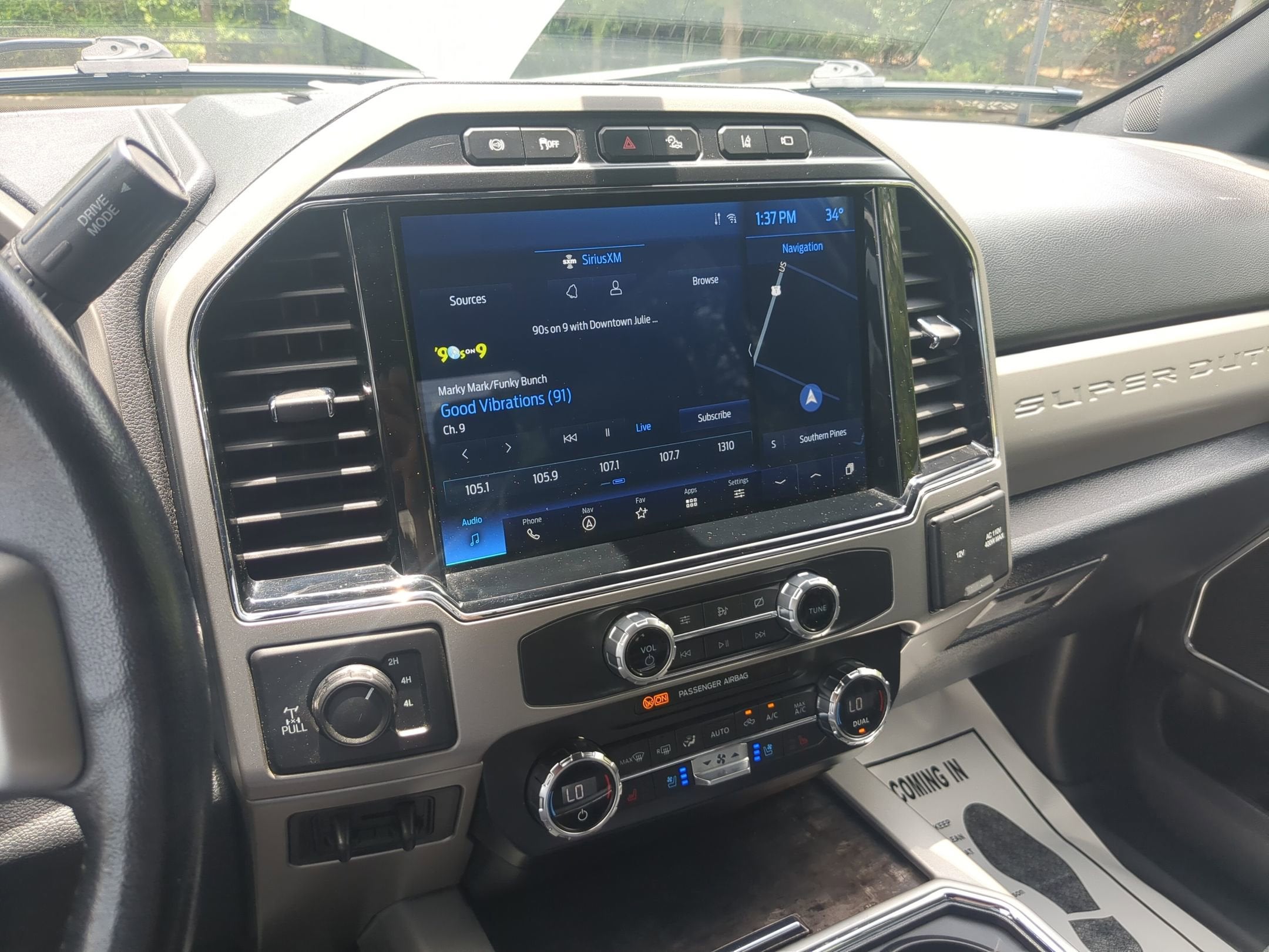 2022 Ford Super Duty F-350 SRW LARIAT