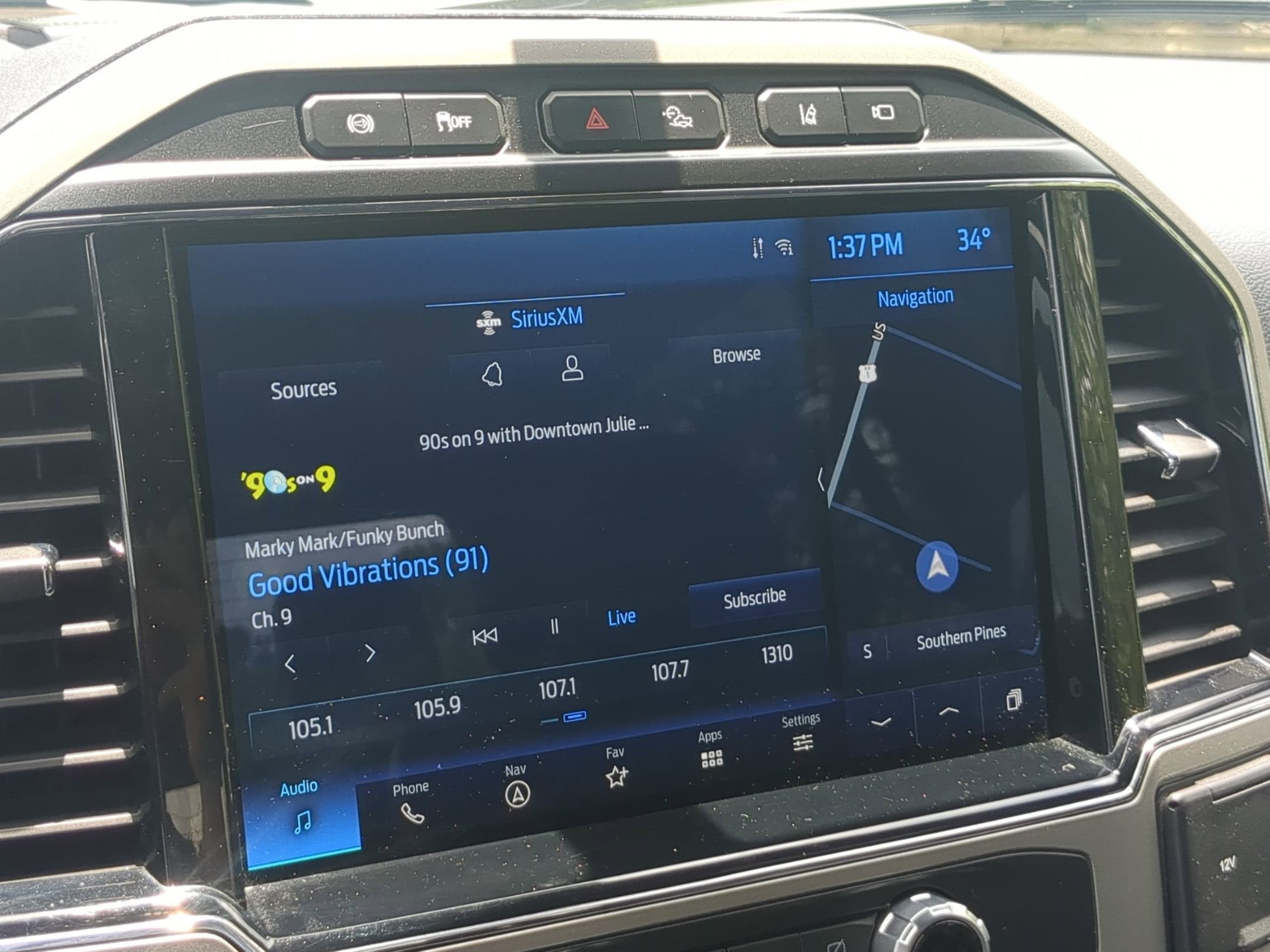 2022 Ford Super Duty F-350 SRW LARIAT