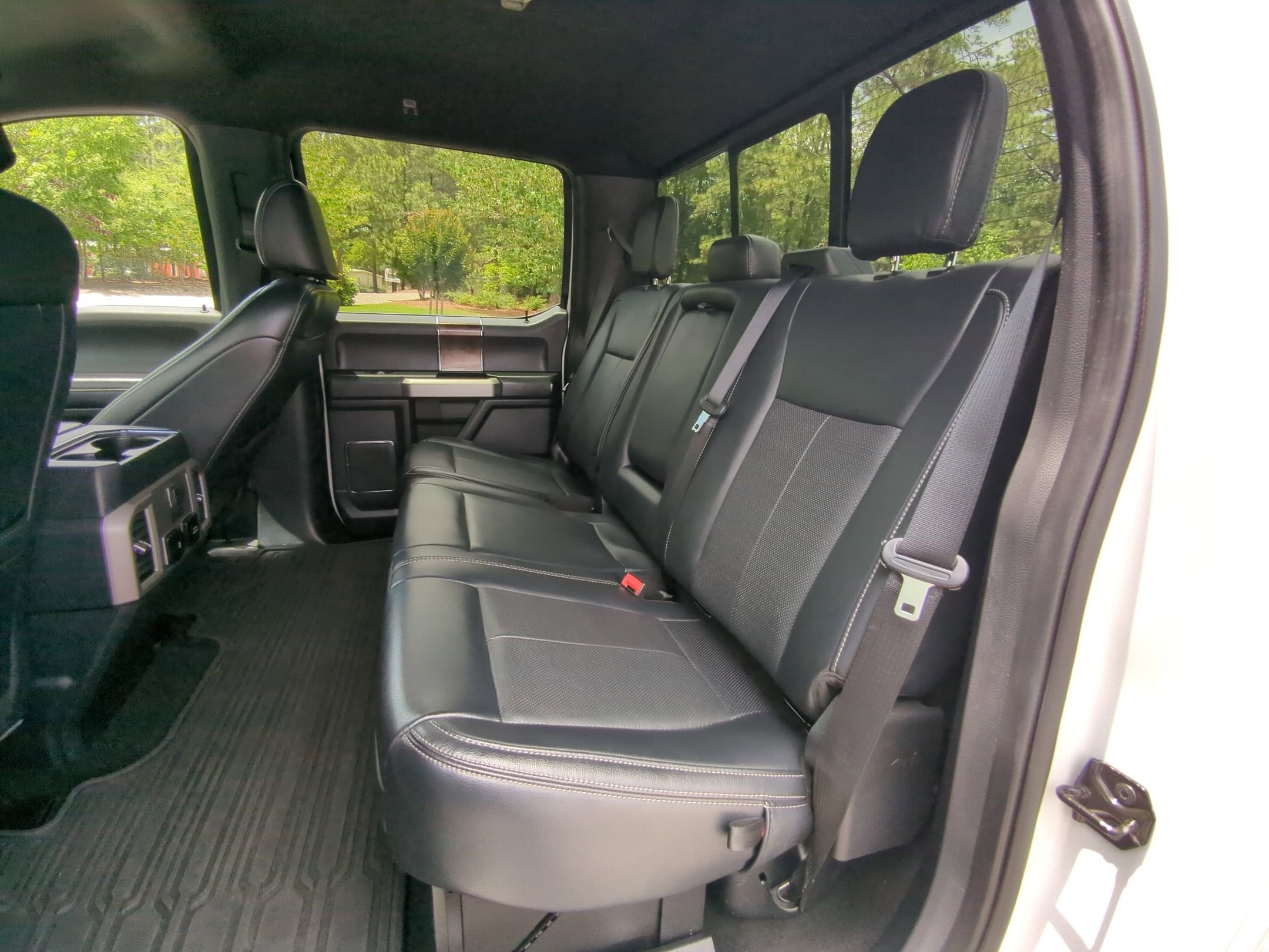 2022 Ford Super Duty F-350 SRW LARIAT