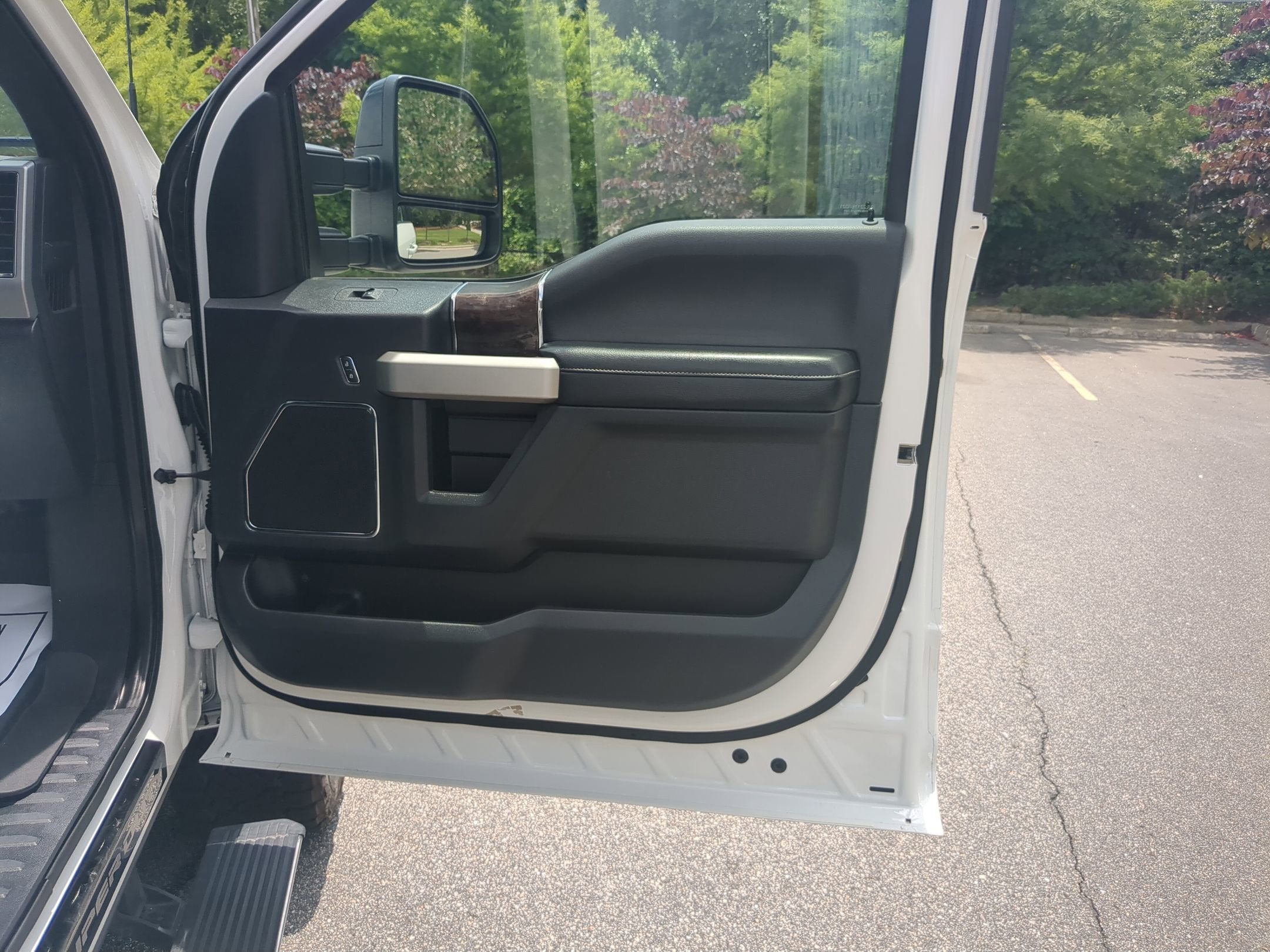 2022 Ford Super Duty F-350 SRW LARIAT