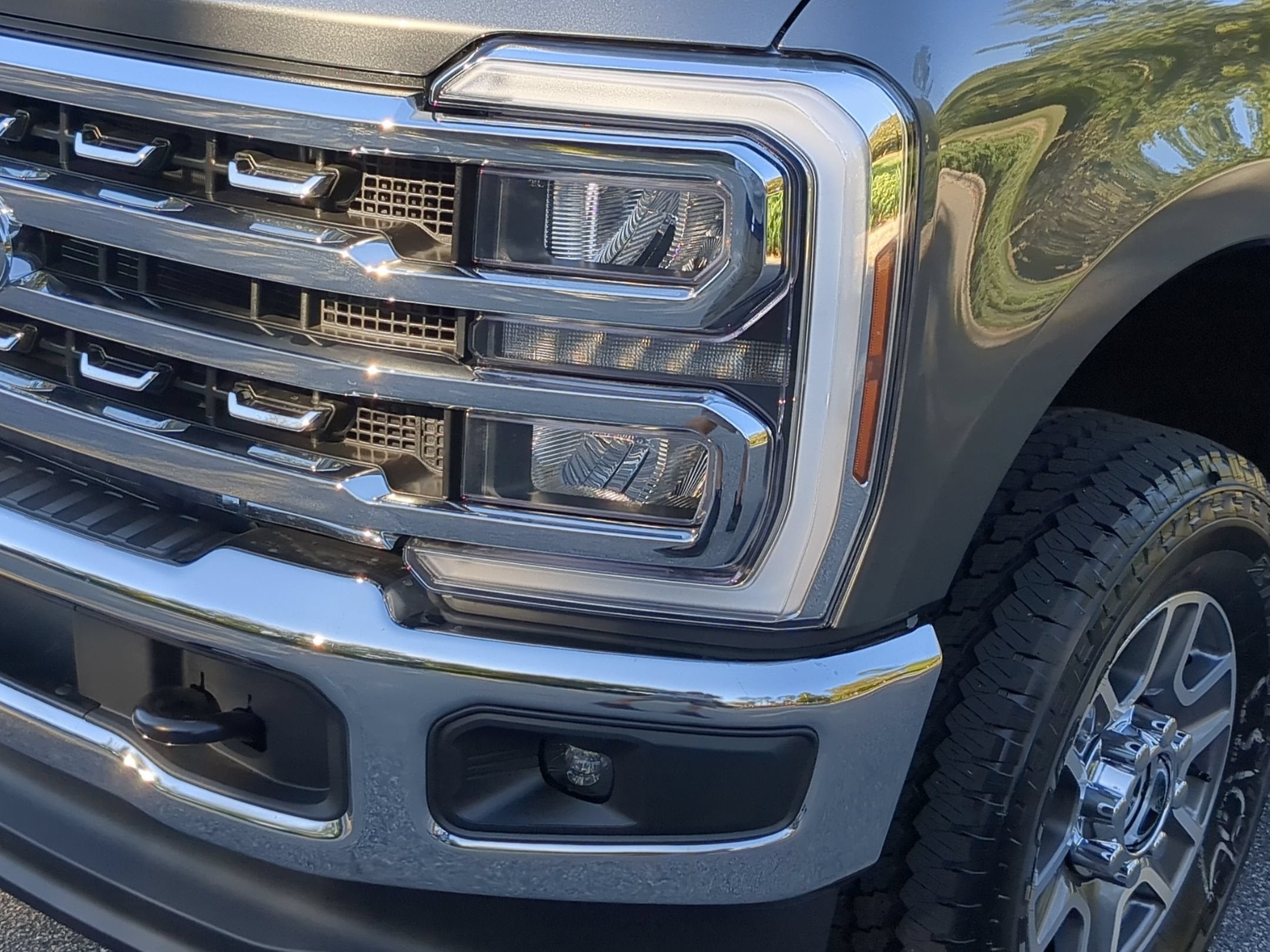 2027 Ford Super Duty F-350 SRW LARIAT