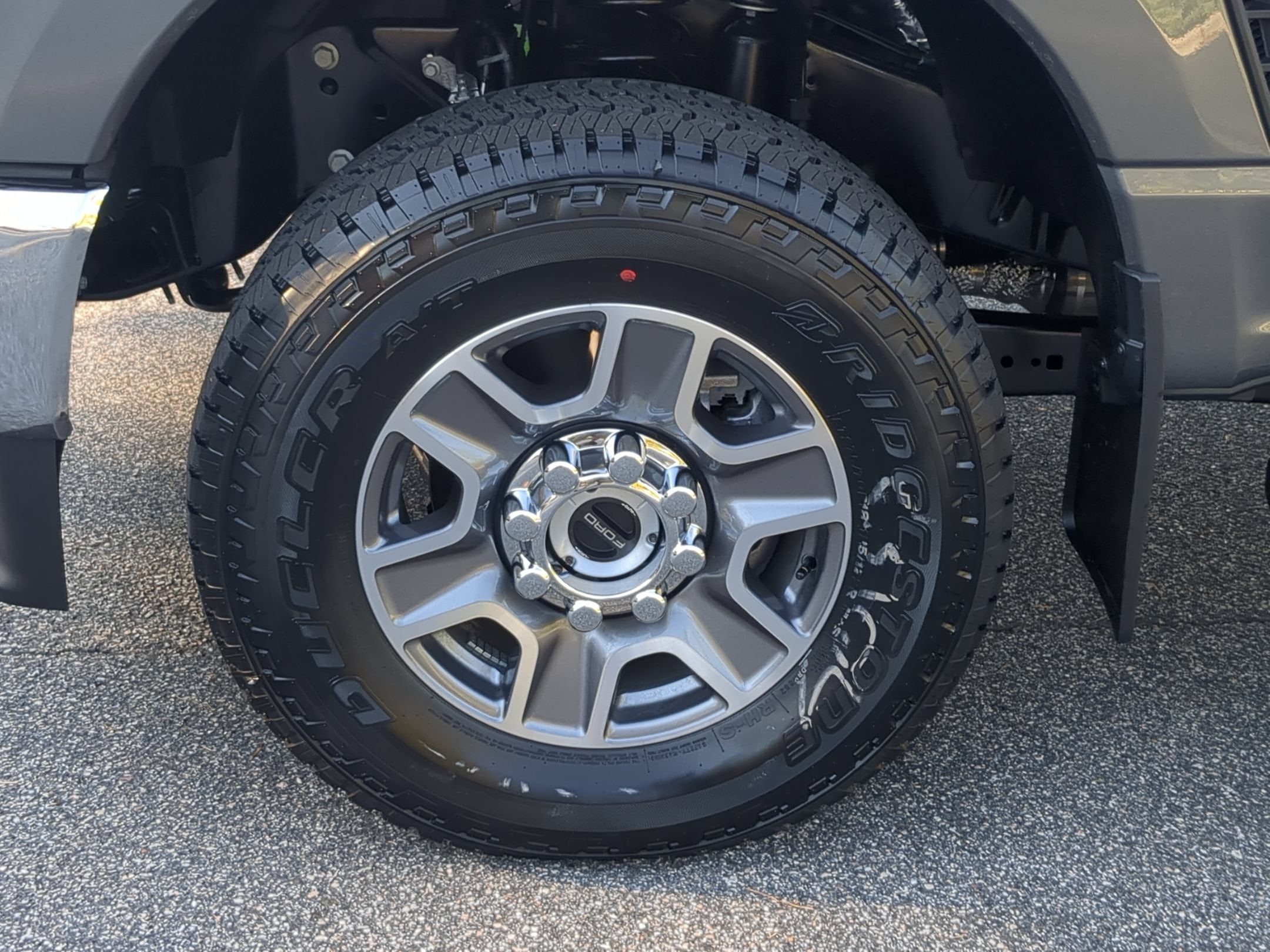 2027 Ford Super Duty F-350 SRW LARIAT