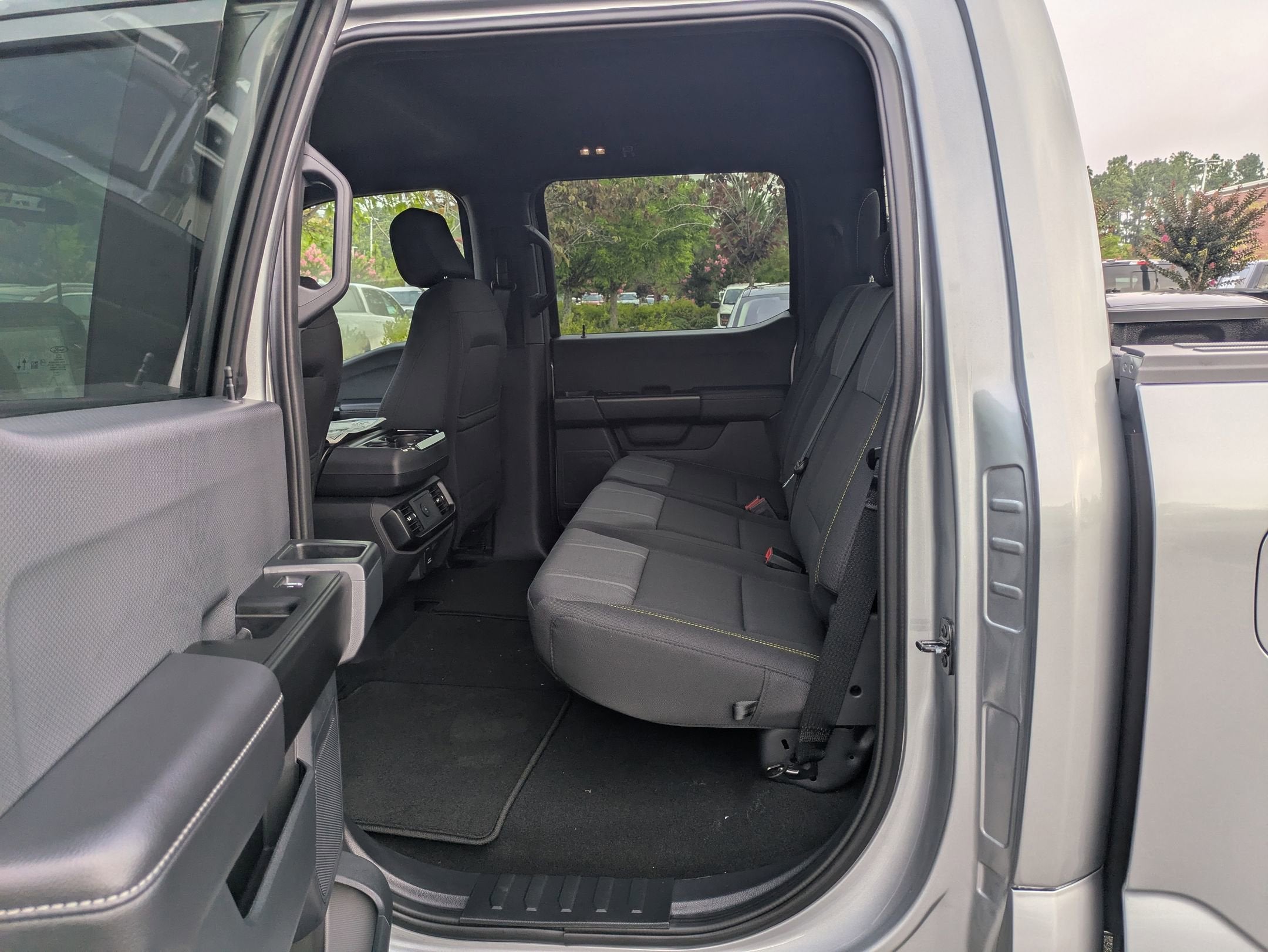 2025 Ford F-150 STX - Photo 28