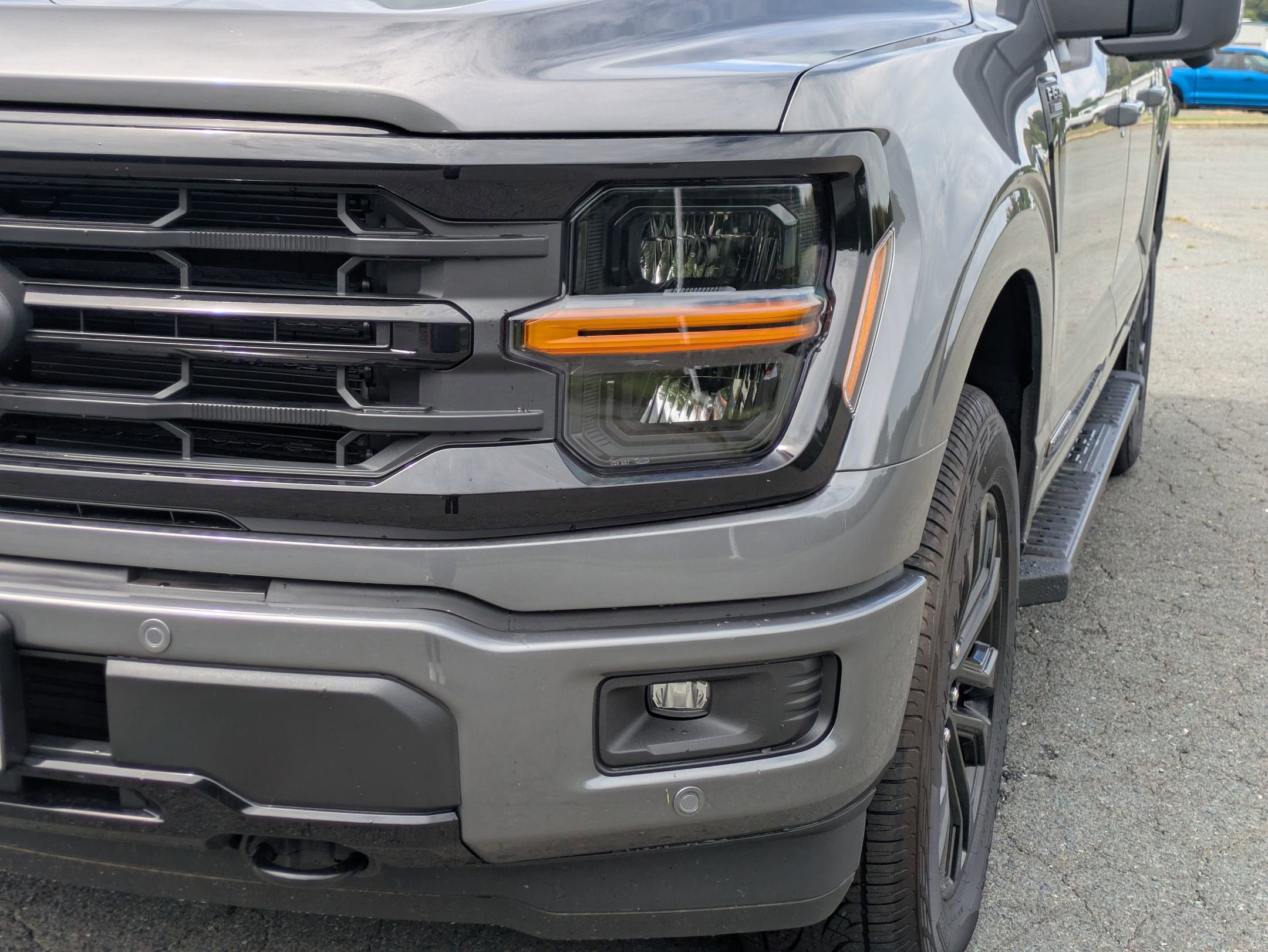 2025 Ford F-150 XLT - Photo 10