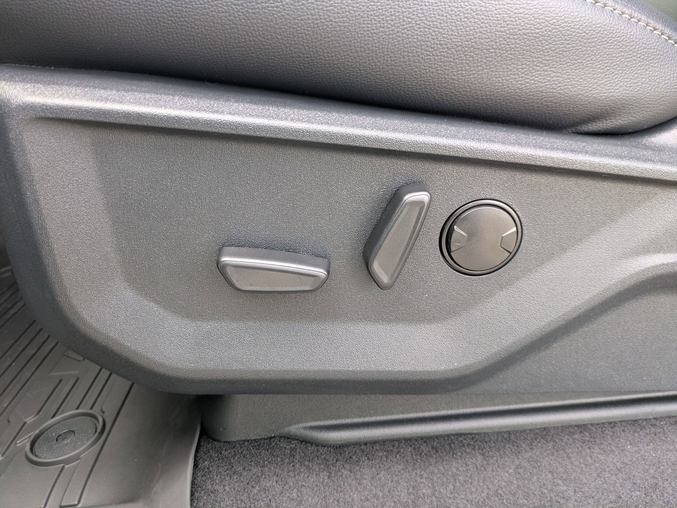 2025 Ford F-150 XLT - Photo 16