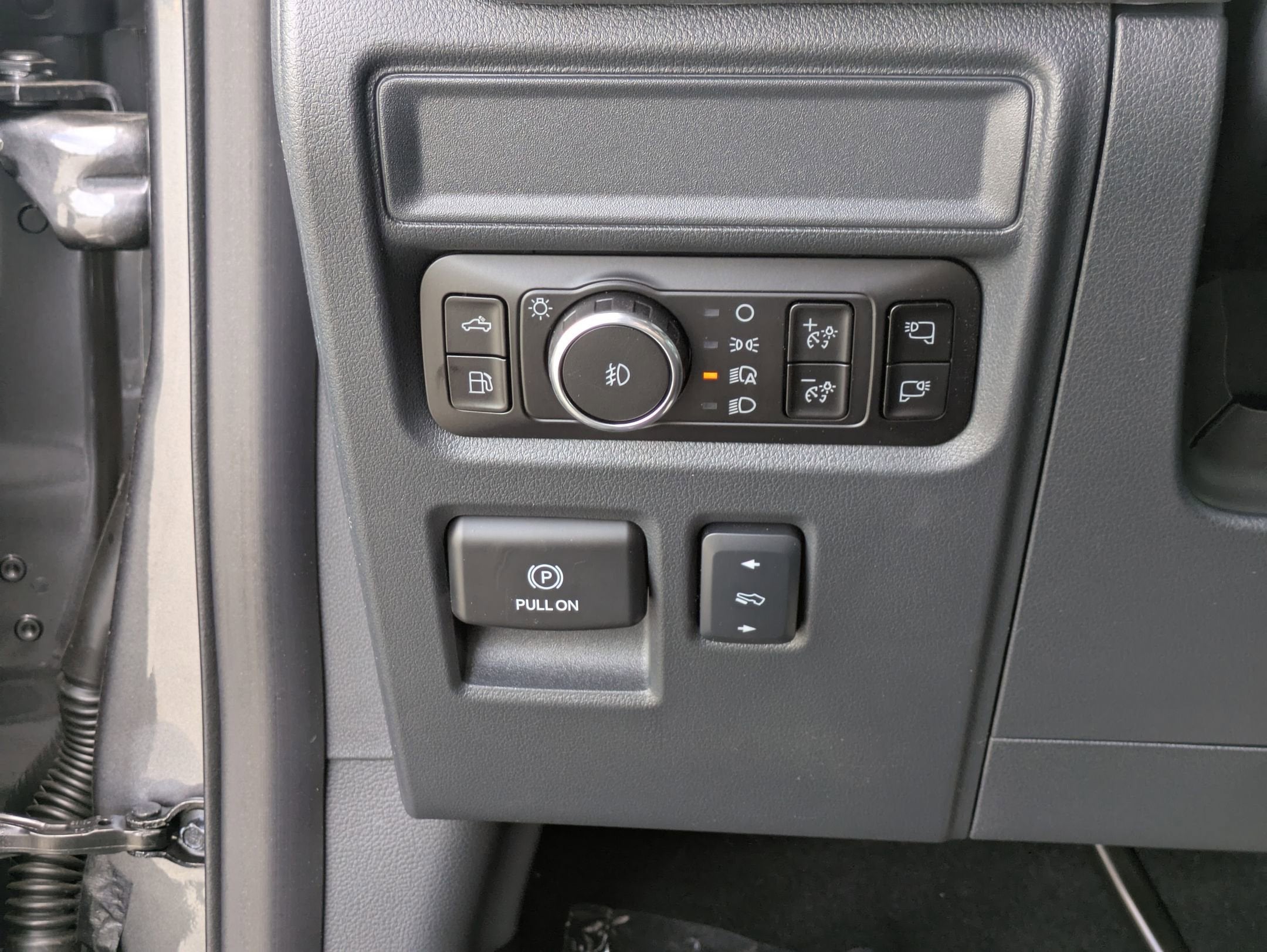 2025 Ford F-150 XLT - Photo 17