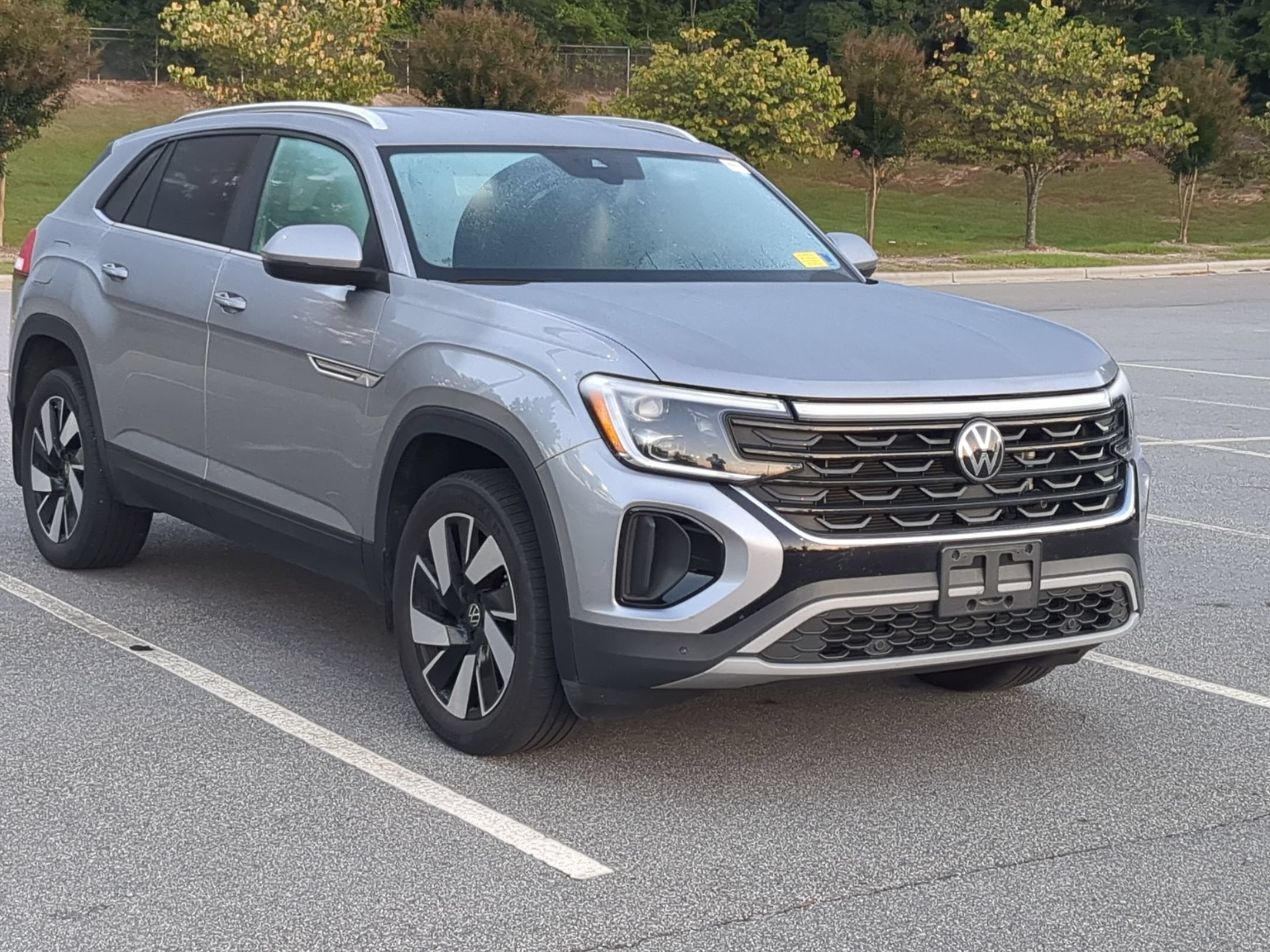 2024 Volkswagen Atlas Cross Sport 2.0T SE w/Technology