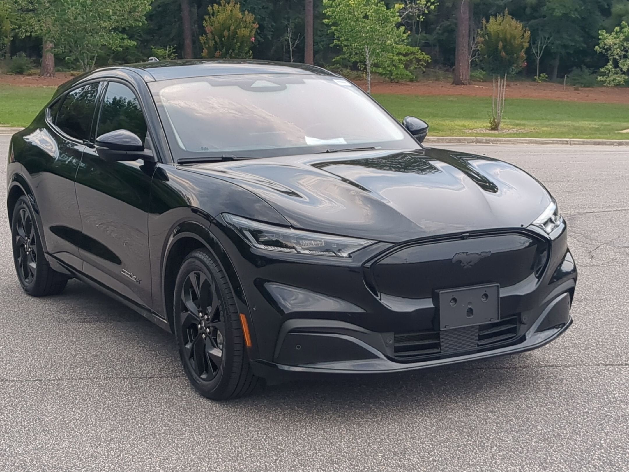 2023 Ford Mustang-Mach-e Premium's photo
