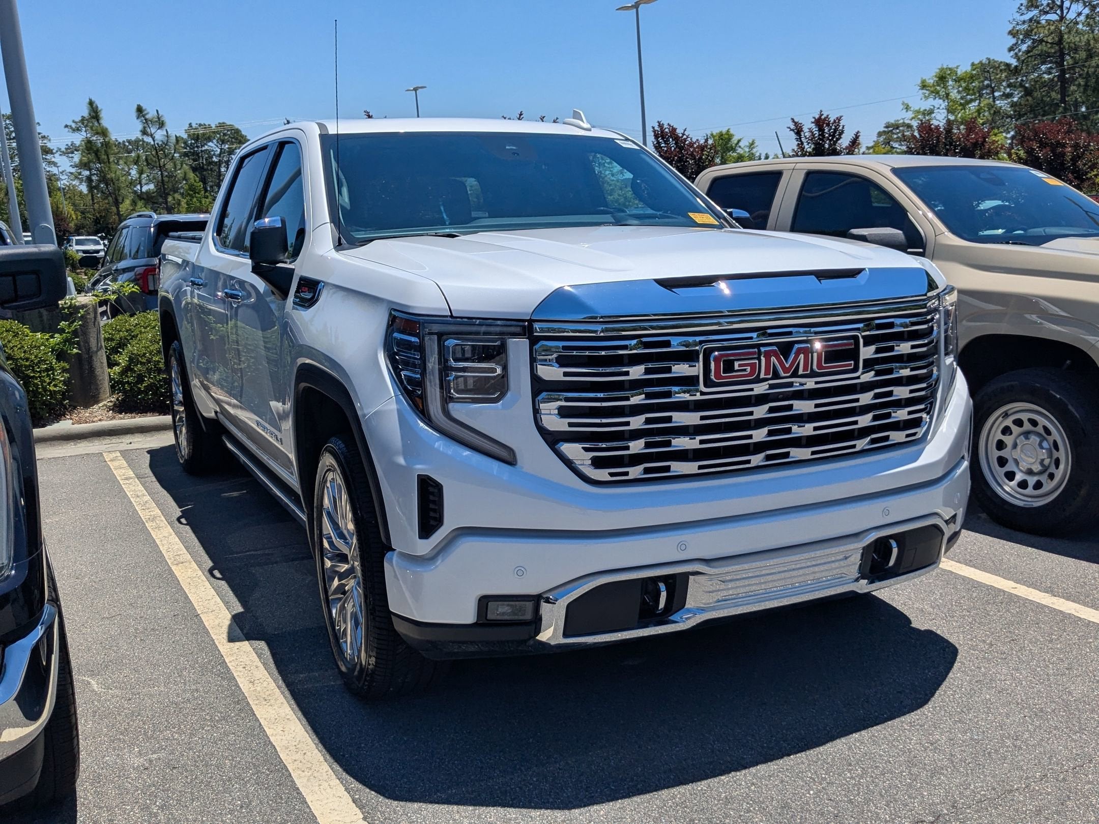 2024 GMC Sierra 4WD Crew Cab Short Box Denali's photo